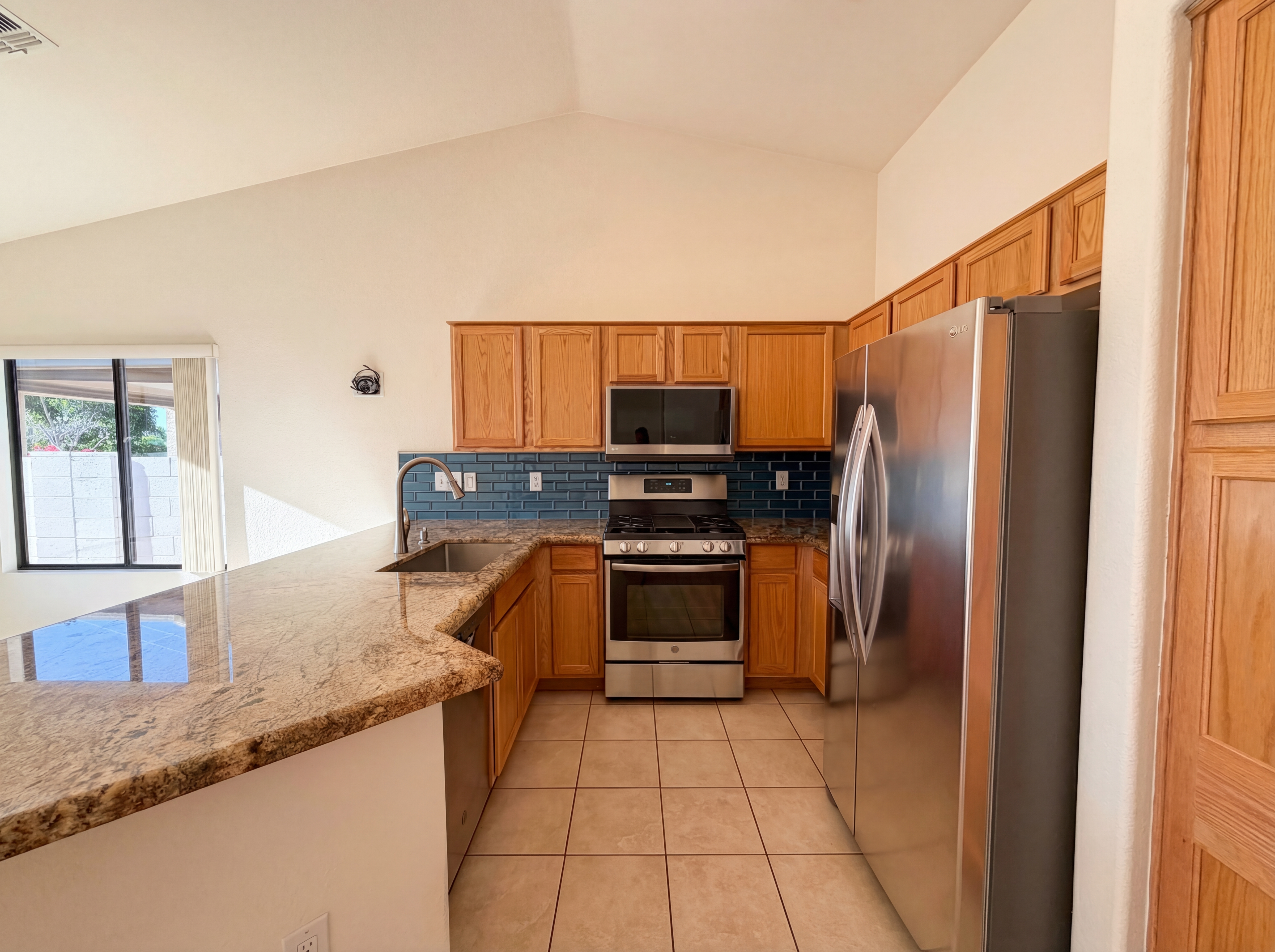 Photo 2 of 16 of 25210 S Wyoming Ave, Sun Lakes, AZ