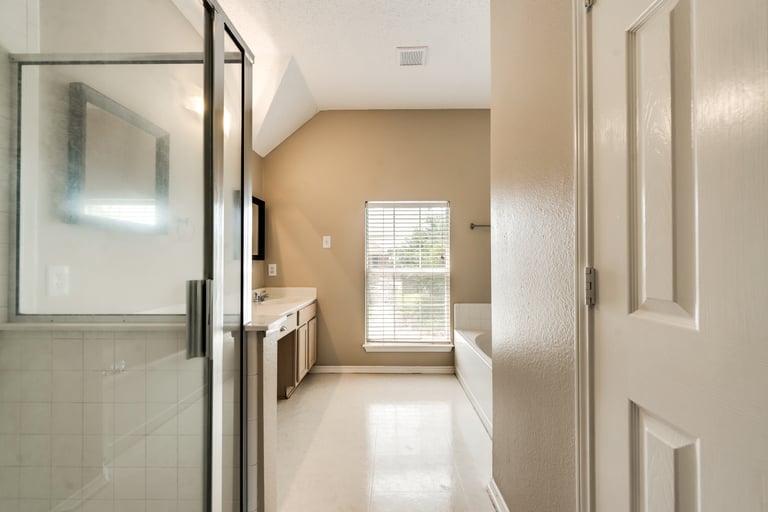 Photo 25 of 35 - 7501 Euclid Dr, Rowlett, TX 75089
