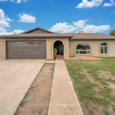 Property photo 1 of 13628 N 40th Dr