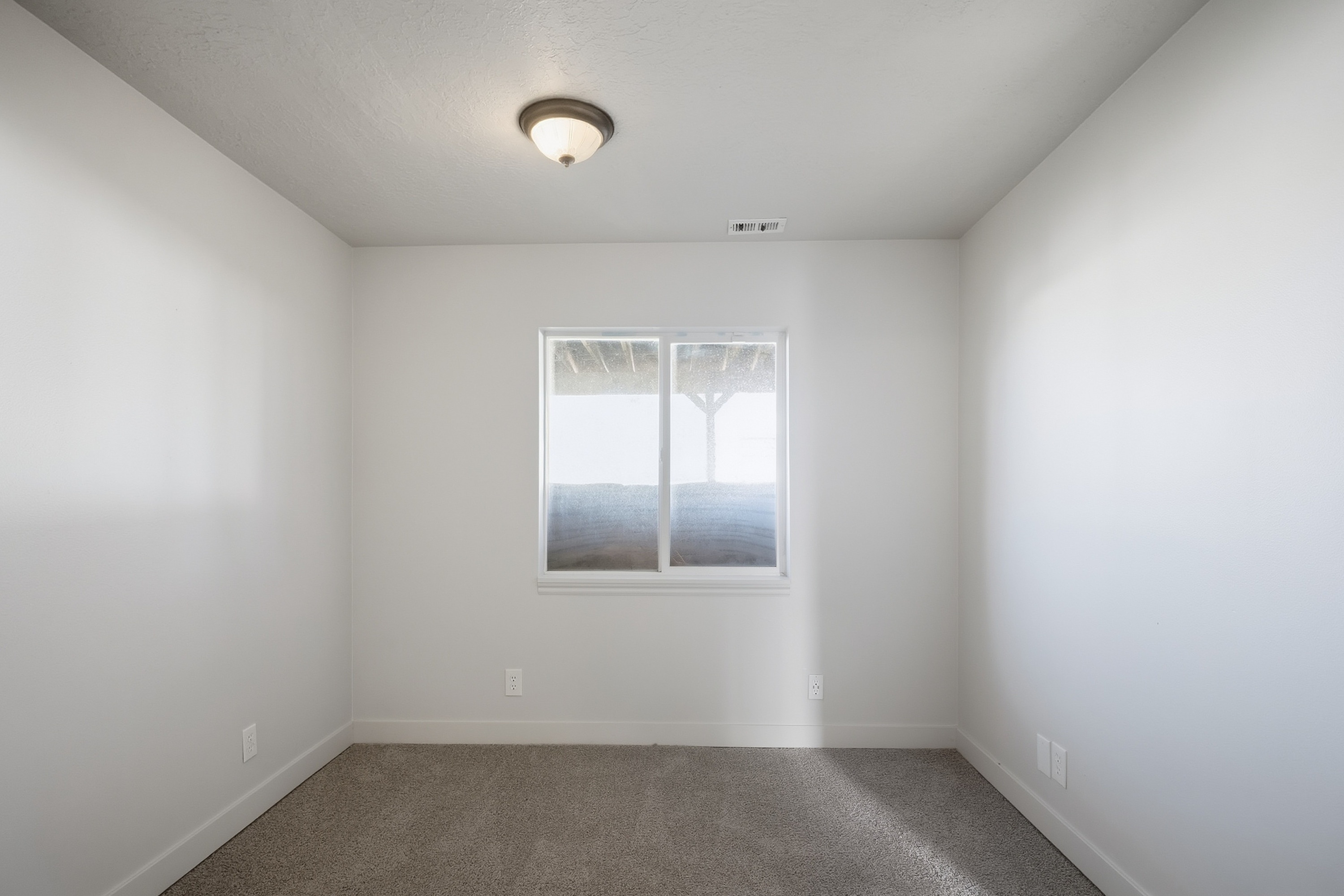 Photo 21 of 34 of 14077 S Grand View Peak Cir, Riverton, UT