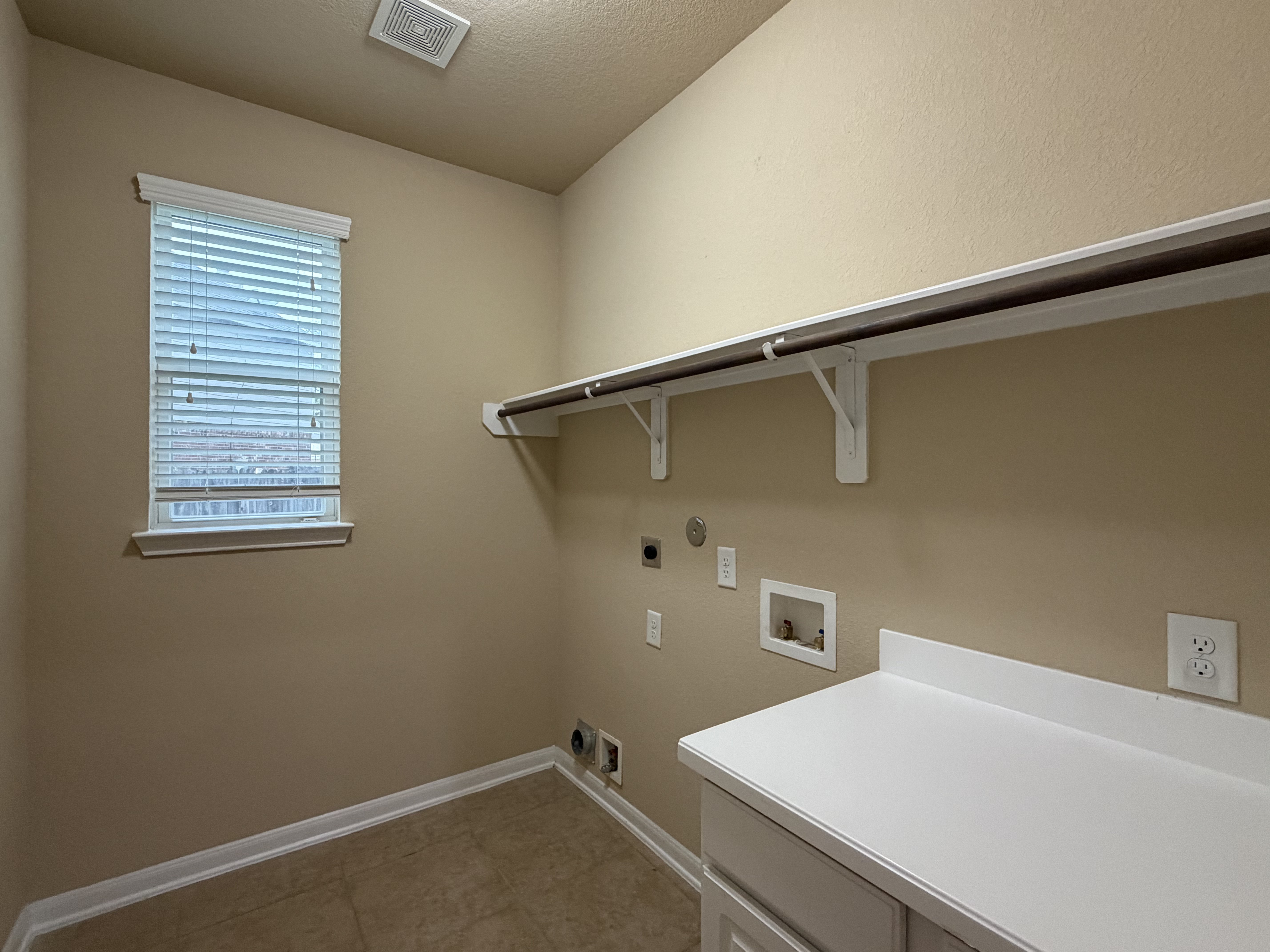 Photo 22 of 40 of 9003 Newcroft Ct, Tomball, TX
