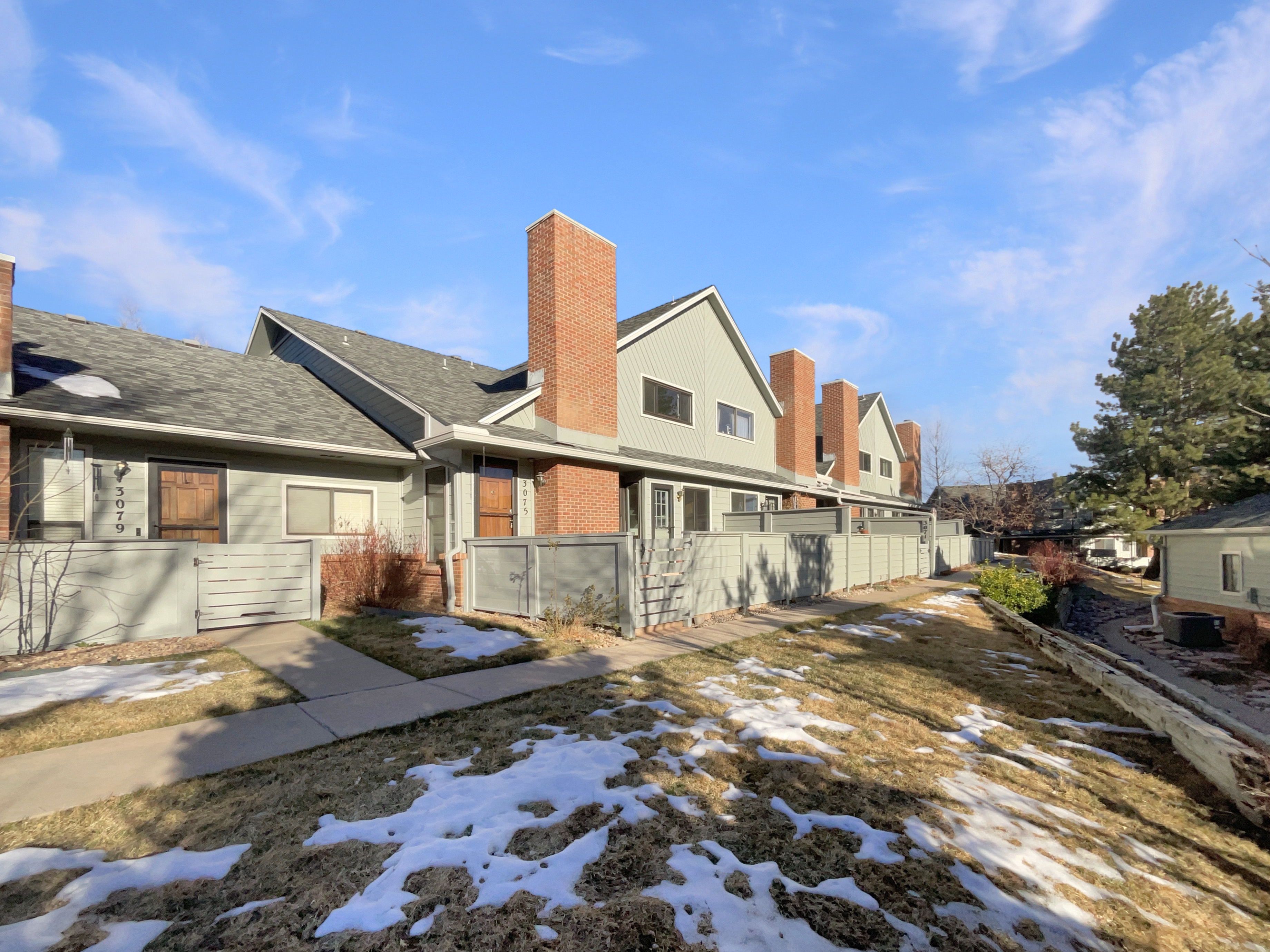 Photo 6 of 23 of 3075 E Long Cir S, Centennial, CO
