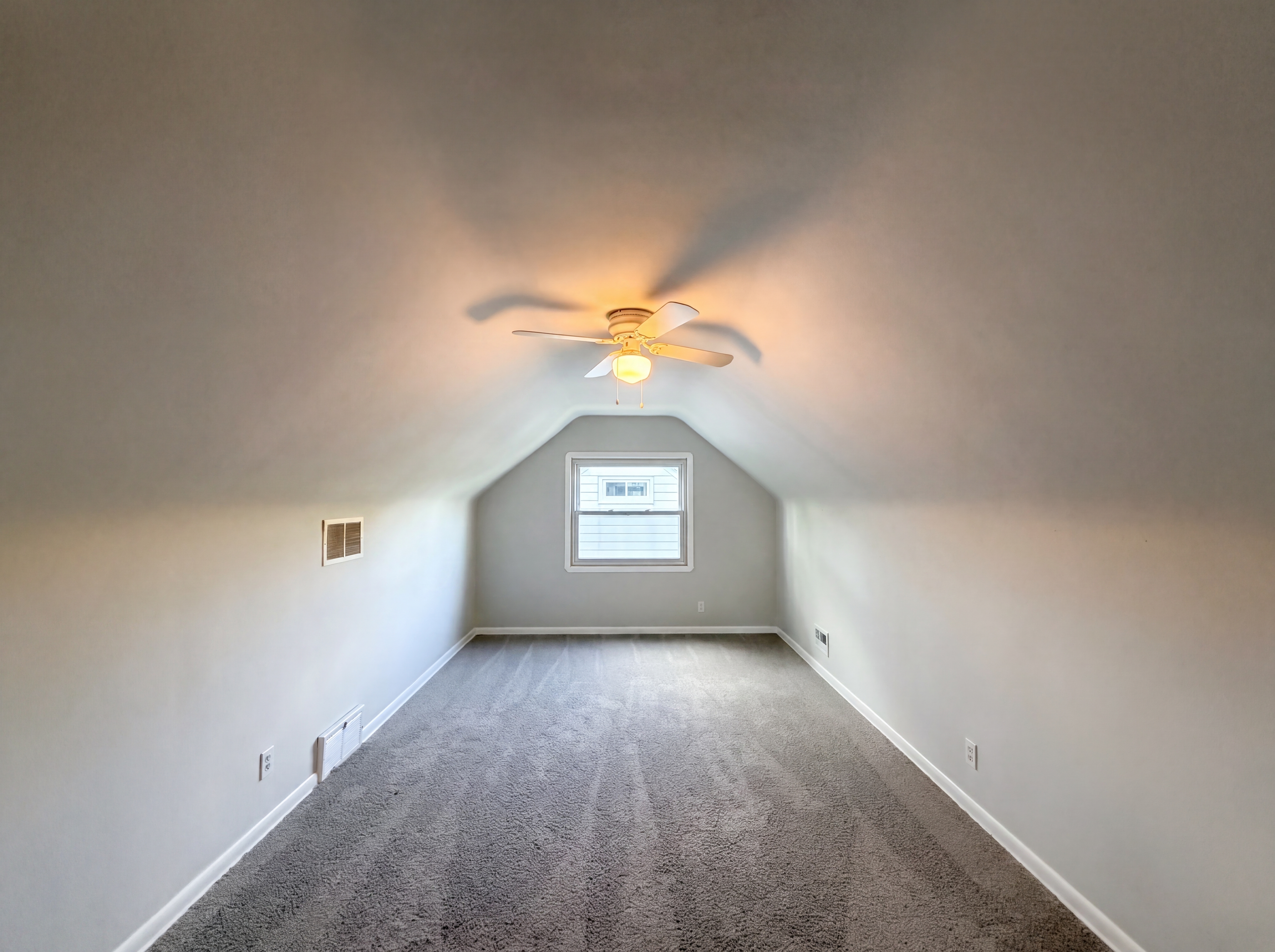 Photo 13 of 21 of 6252 Anita Dr, Cleveland, OH