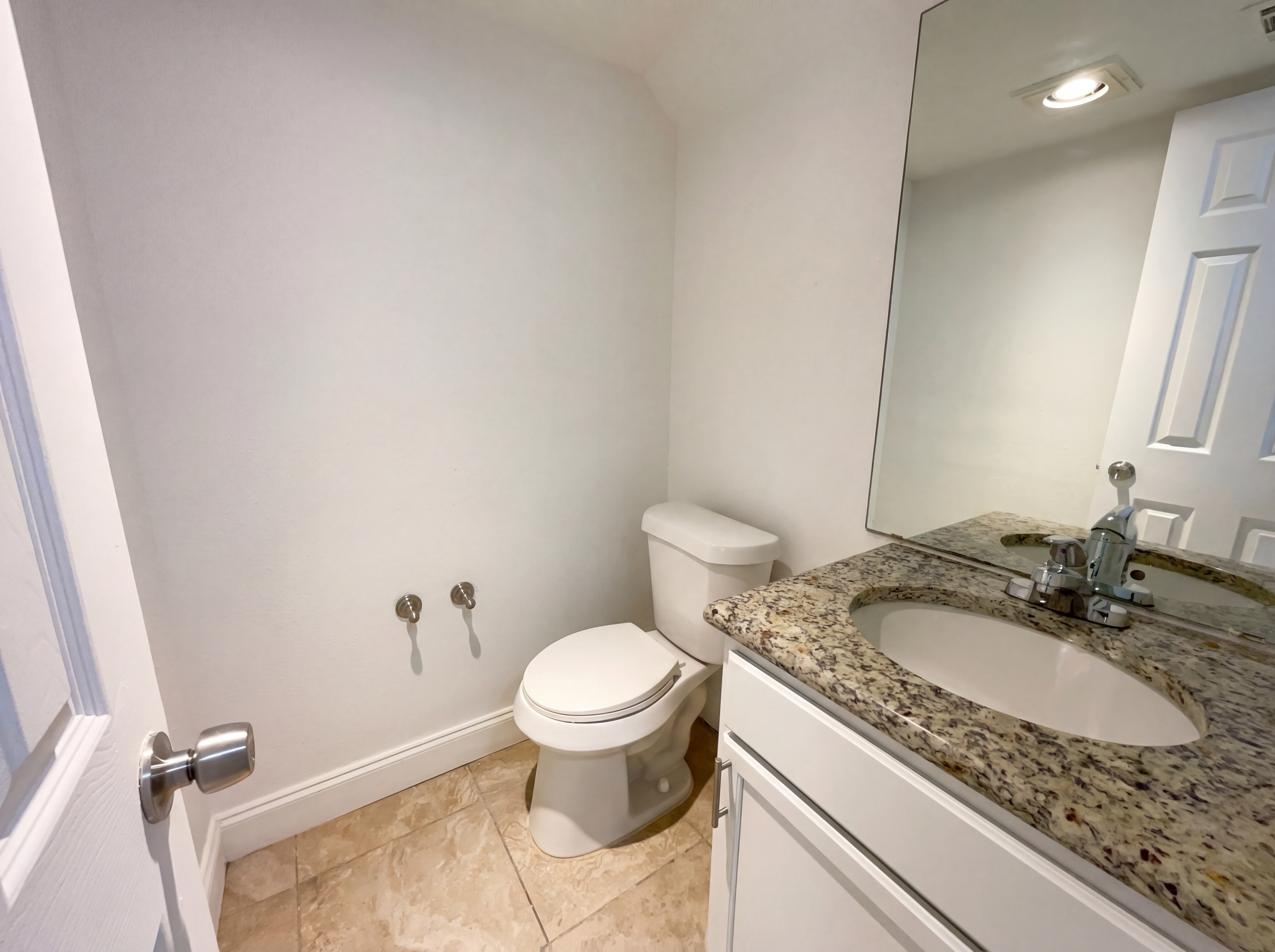 Photo 11 of 17 of 8321 Cloverglen Ln, Fort Worth, TX