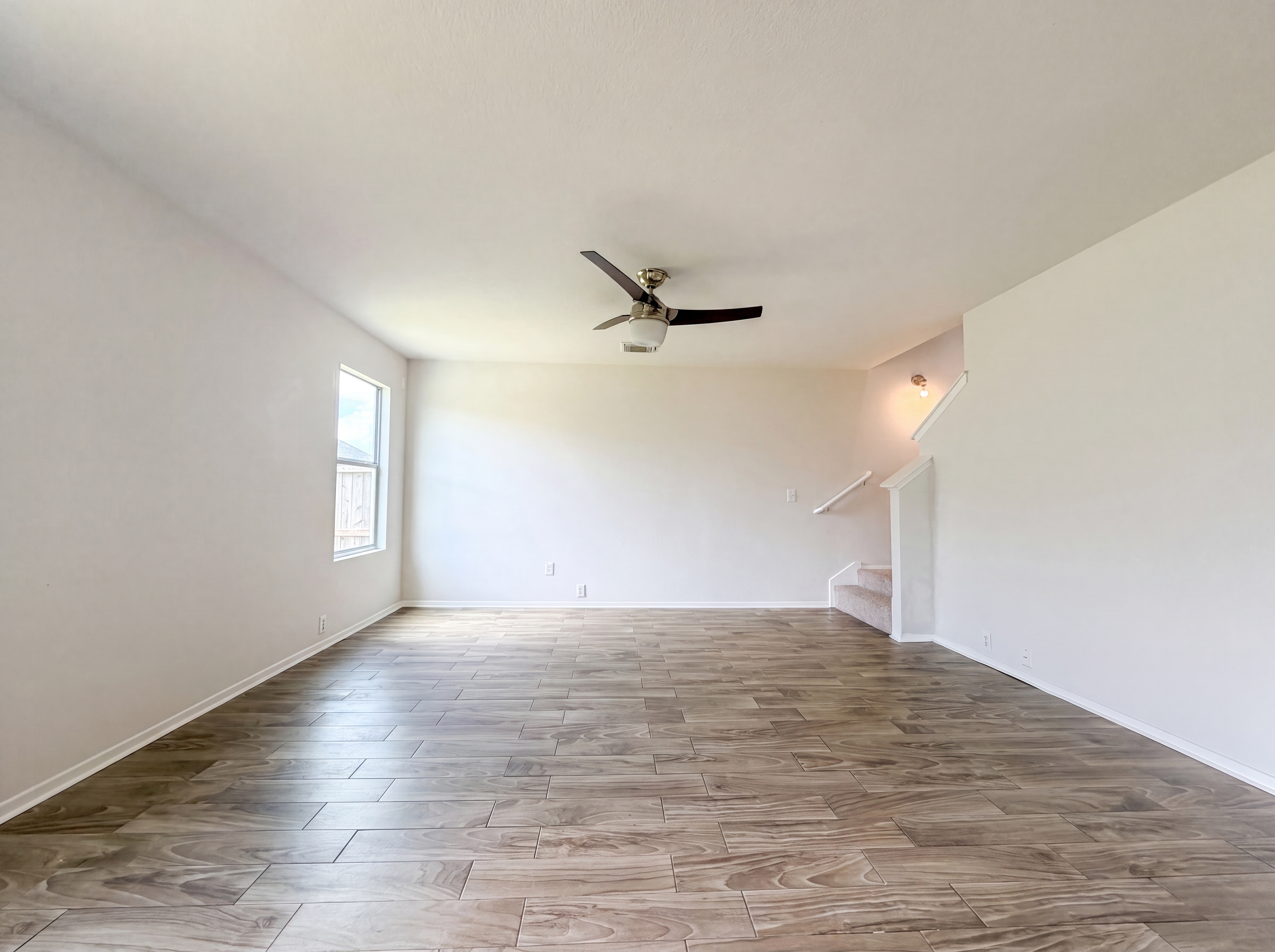 Photo 3 of 20 of 3338 Dartmouth Field Ln, Fresno, TX