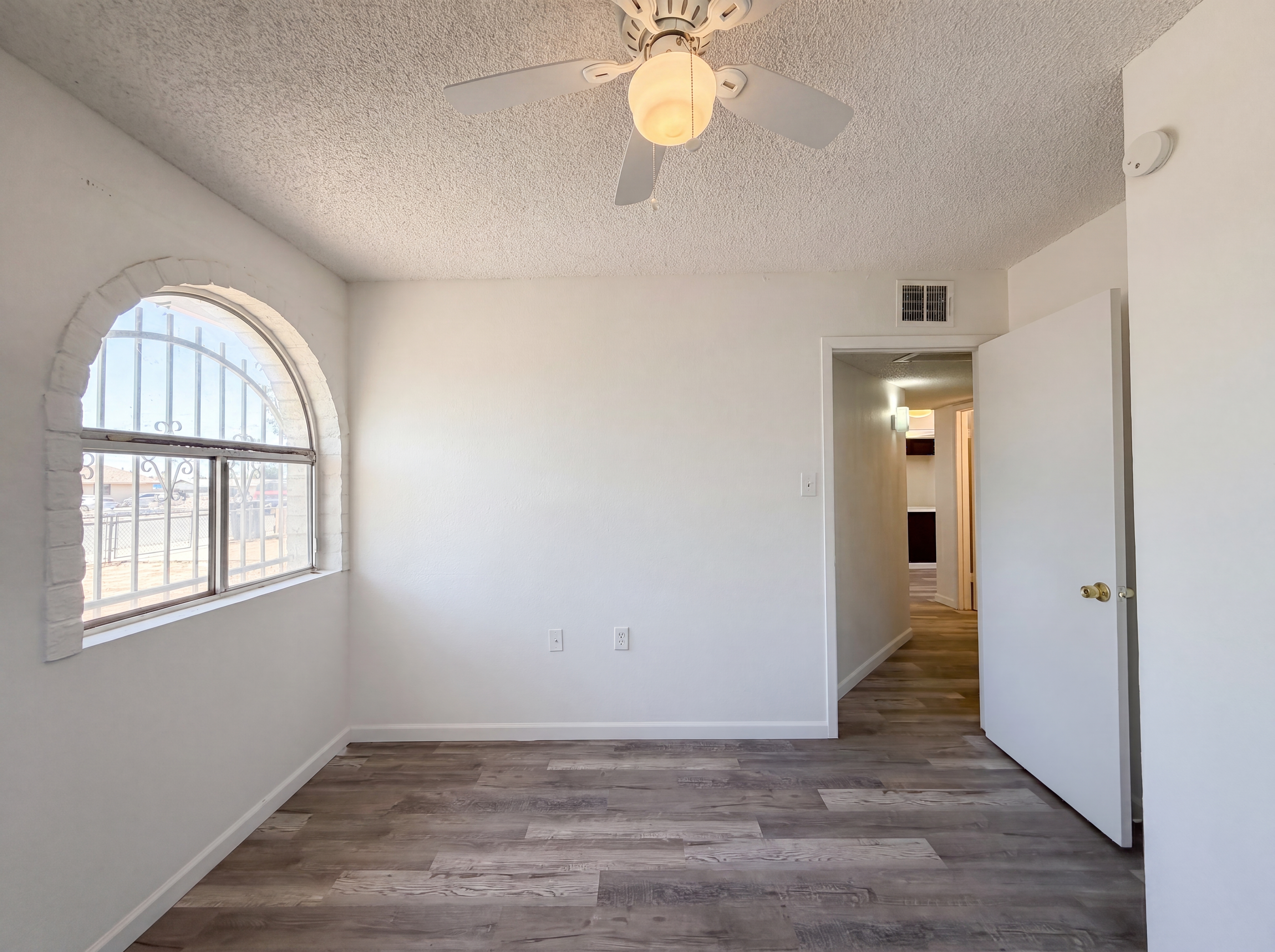 Photo 10 of 17 of 4451 S 20th St, Phoenix, AZ