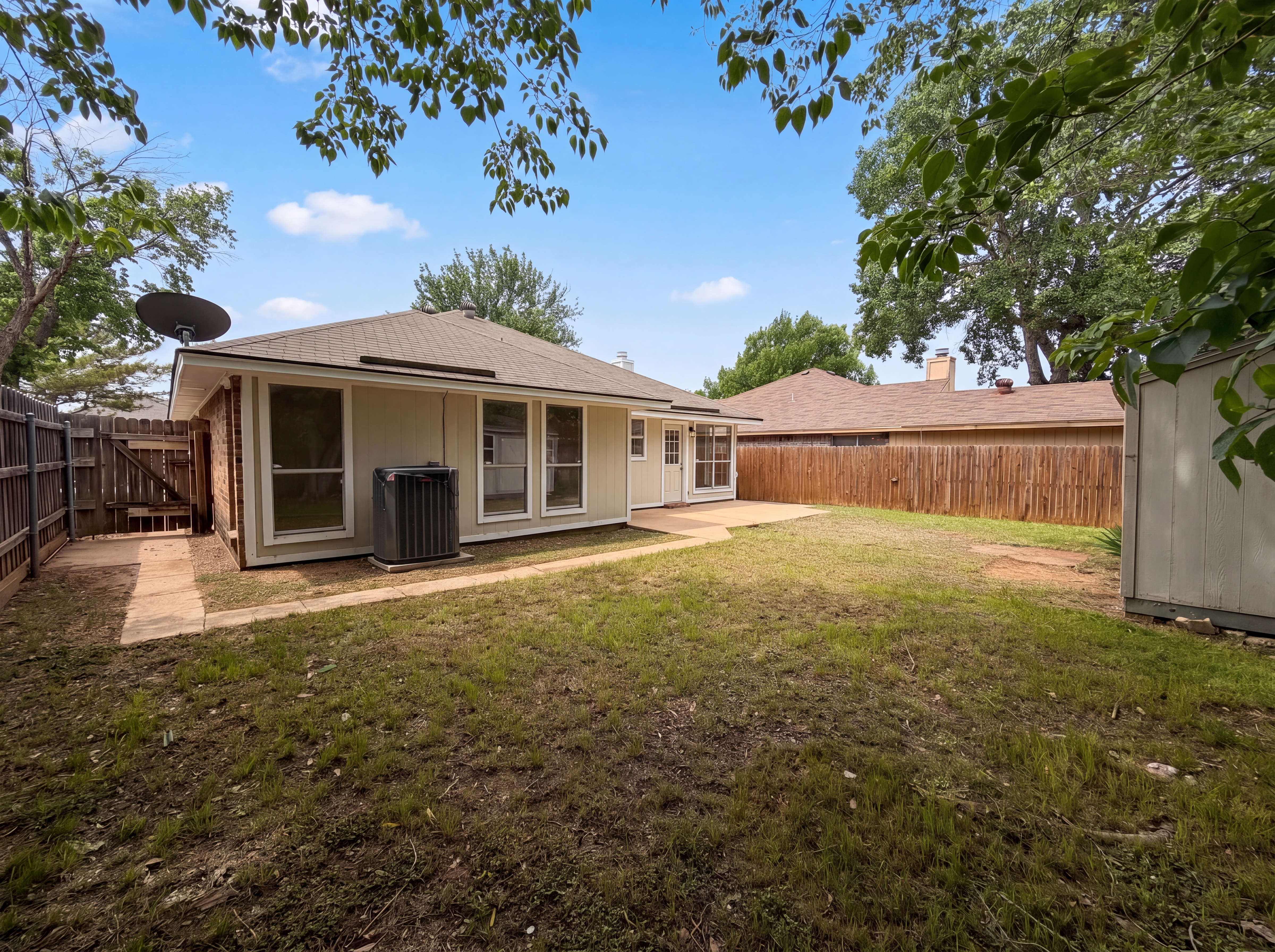 Photo 24 of 25 of 8517 Tamar Trl, Fort Worth, TX