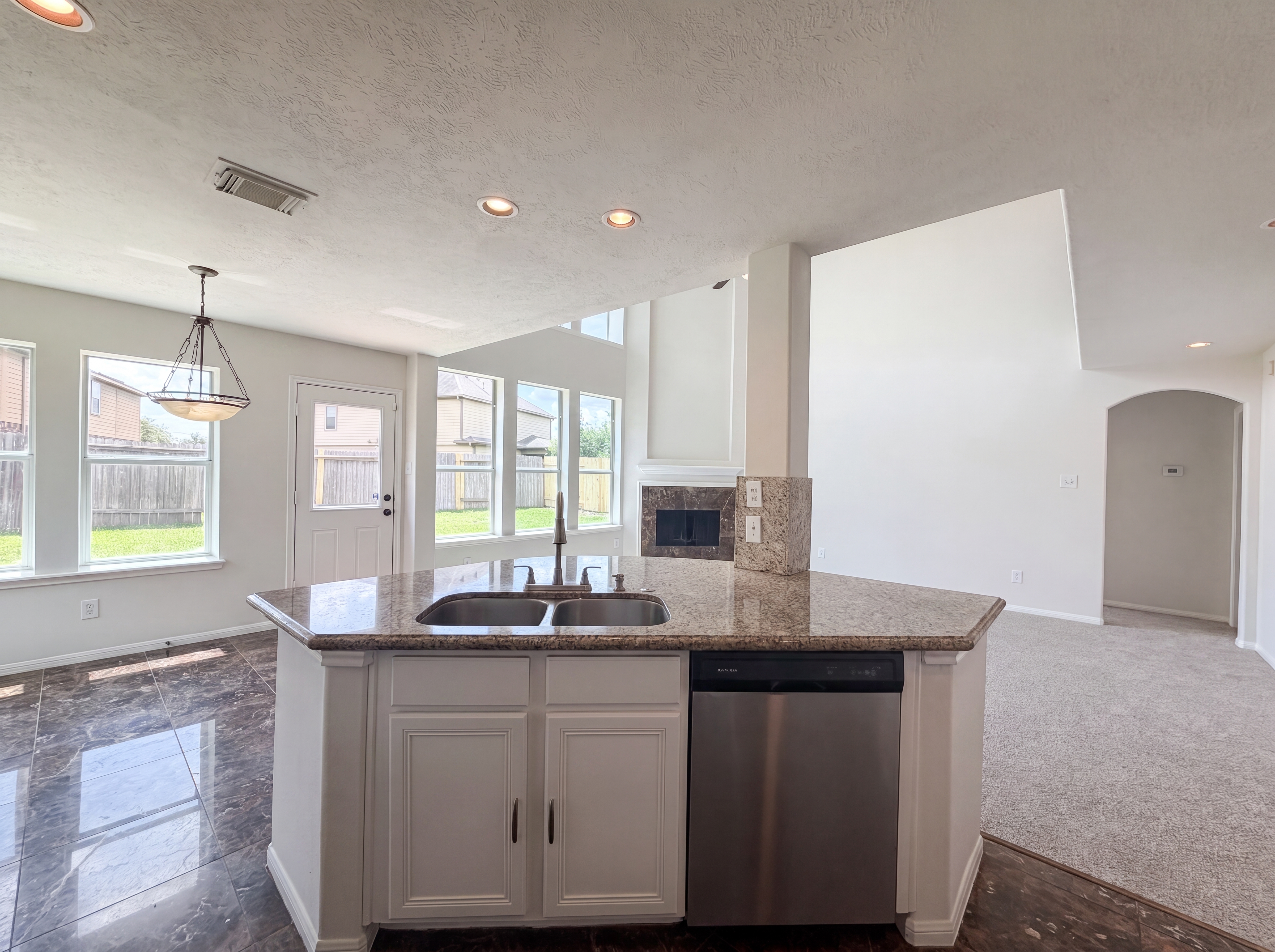 Photo 7 of 26 of 6510 Briar Moss Ln, Katy, TX