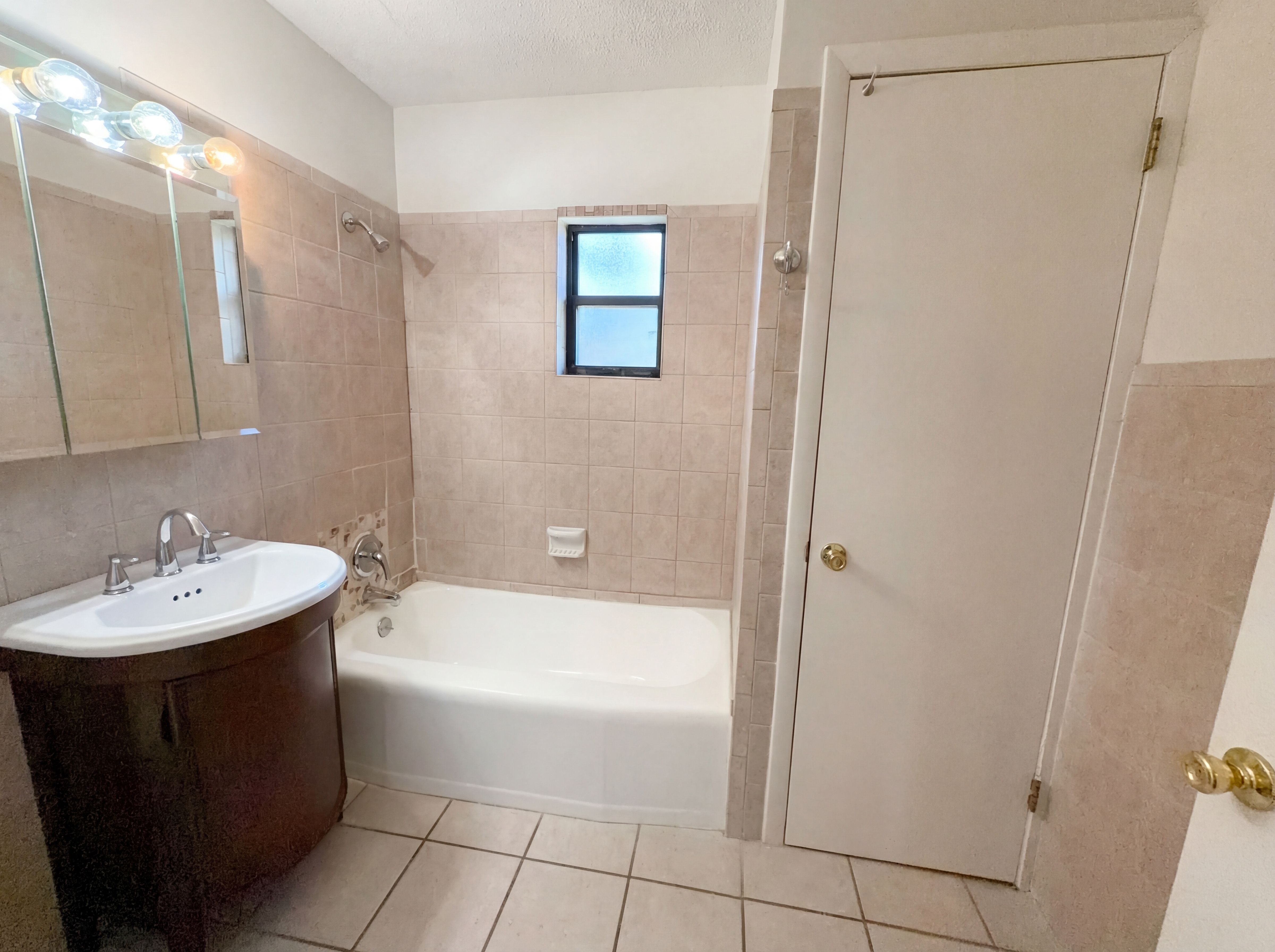 Photo 13 of 26 of 5414 Coppedge Ave, Jacksonville, FL