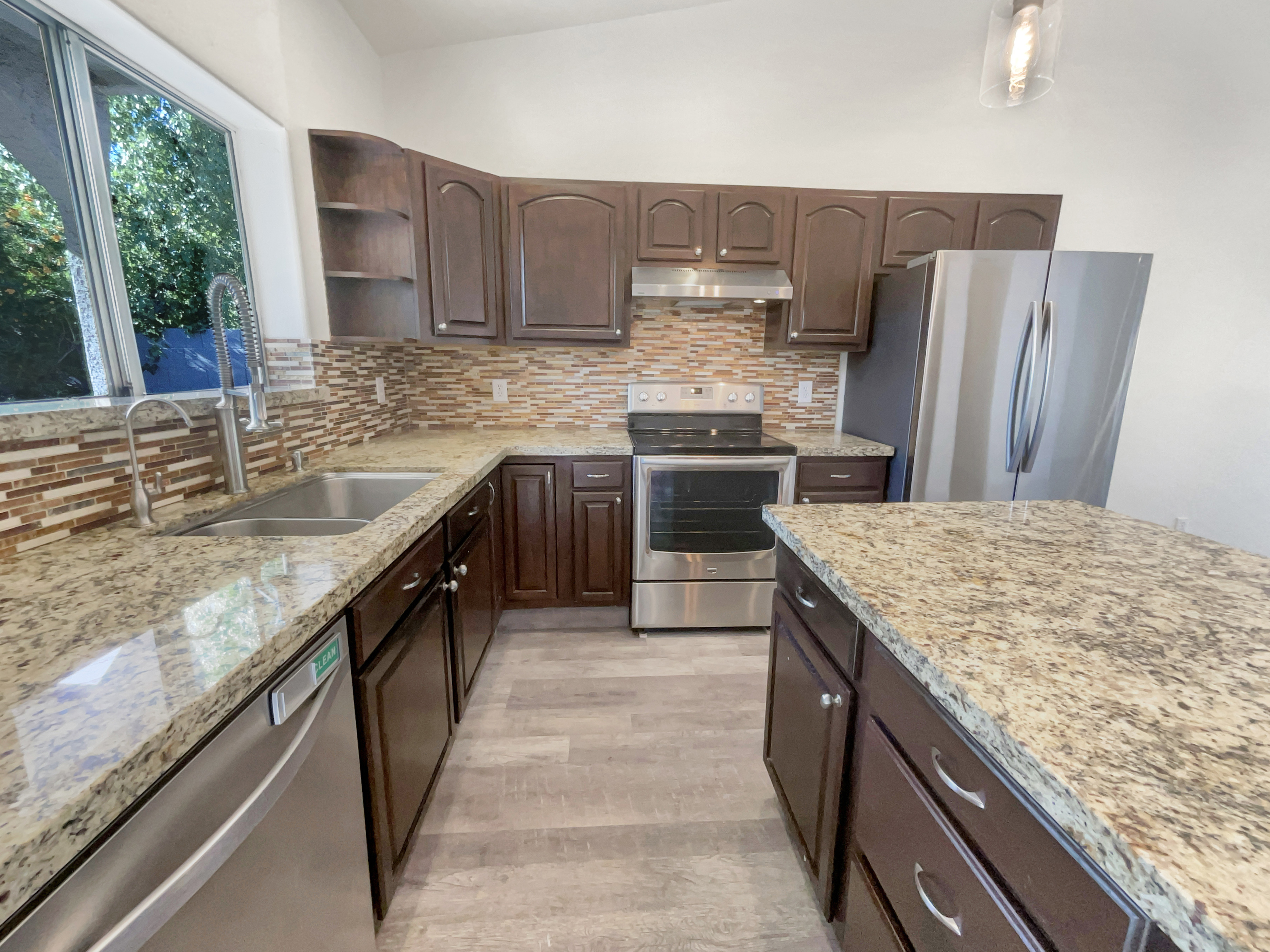 Photo 11 of 22 of 1901 E Marquette Dr, Gilbert, AZ