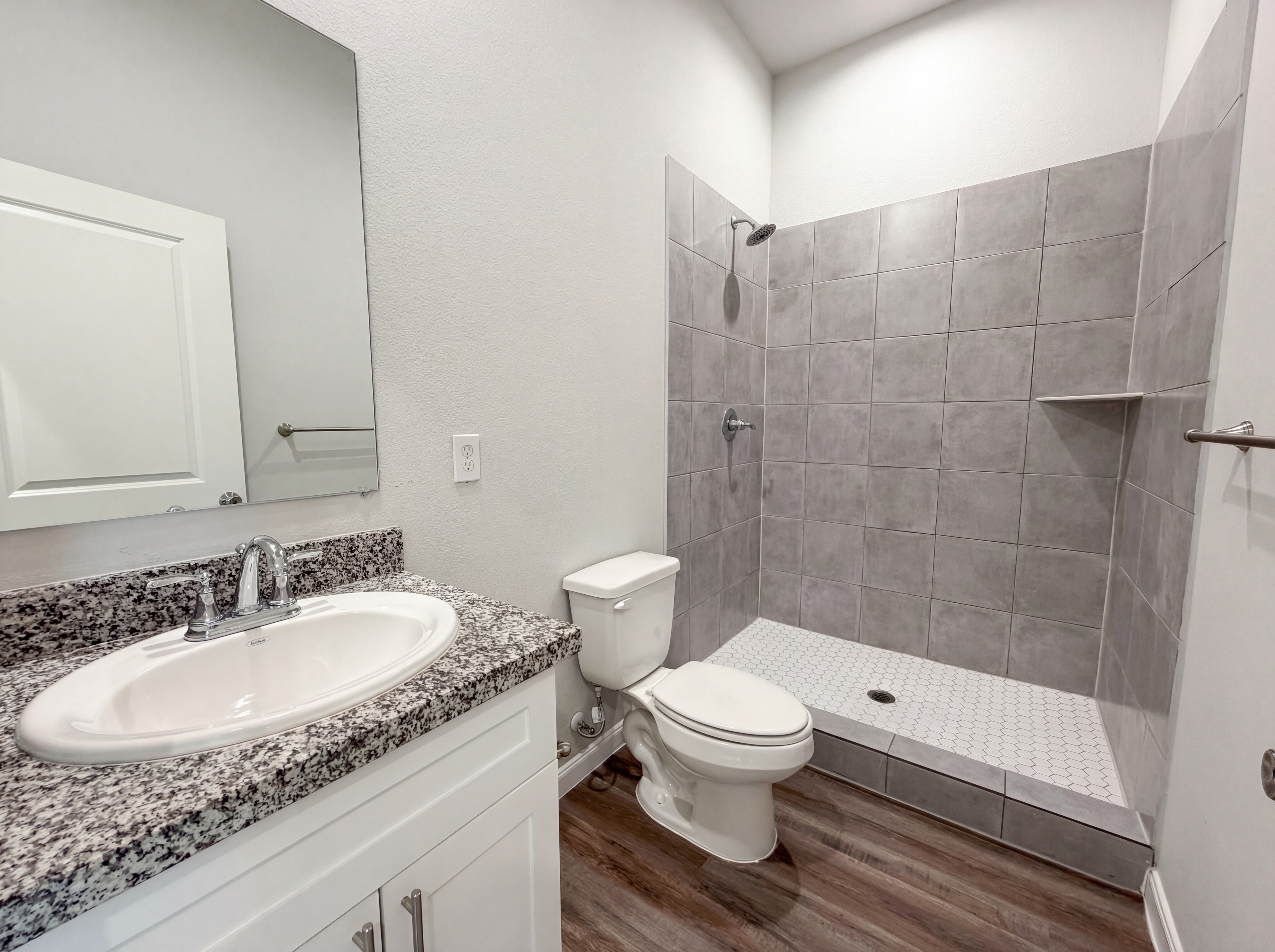 Photo 12 of 17 of 18803 Luminescent Ln, Spring, TX