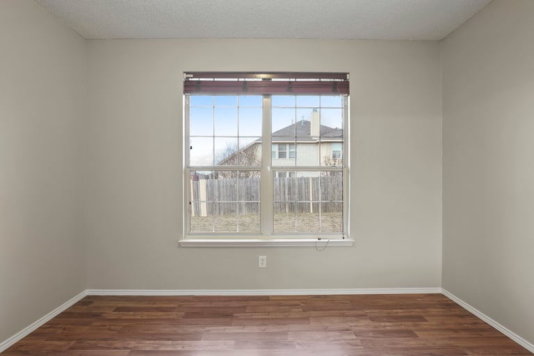 Photo 8 of 32 - 3553 Sedona Dr, Grand Prairie, TX 75052