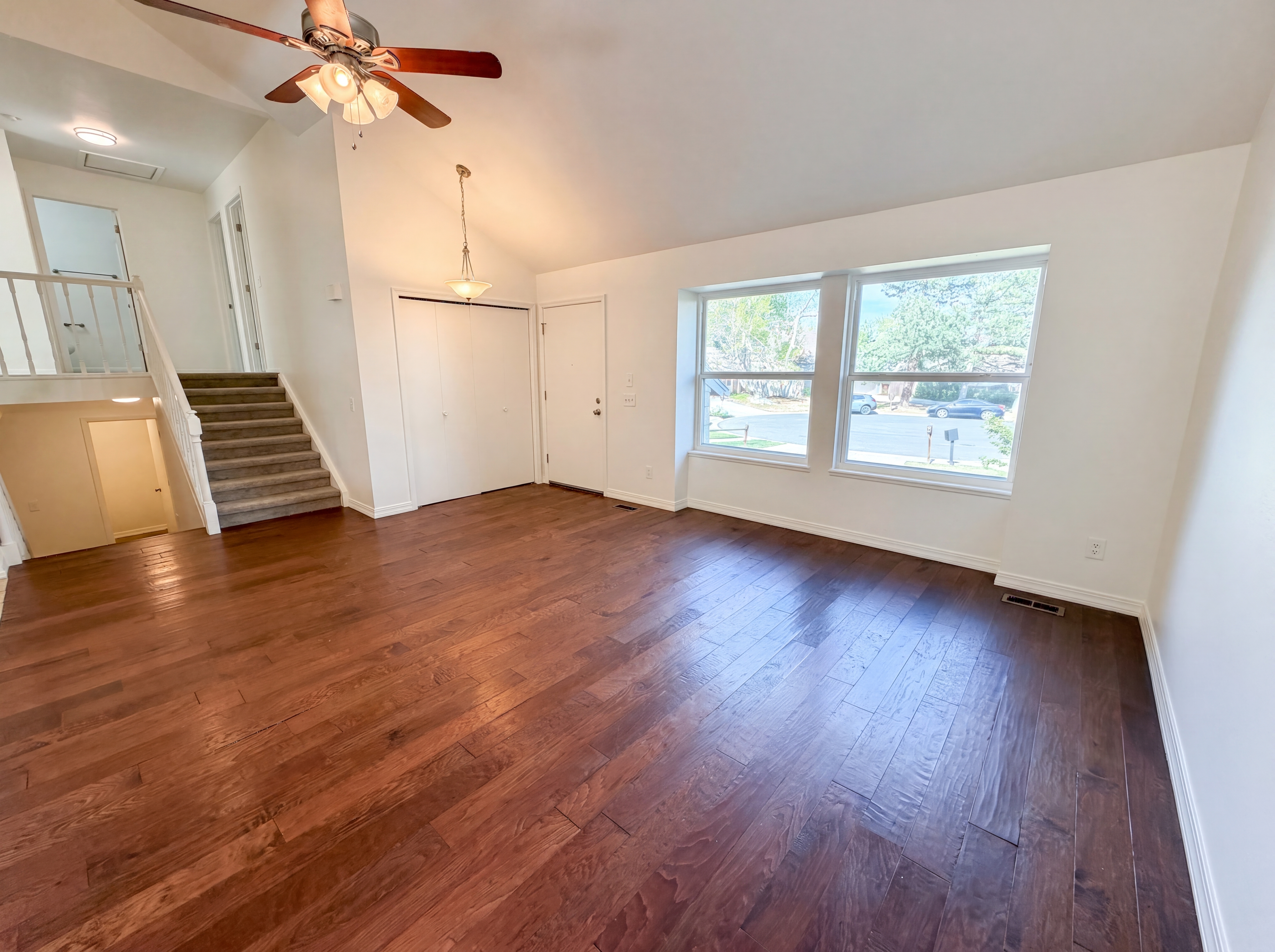 Photo 10 of 42 of 10330 E Weaver Pl, Englewood, CO
