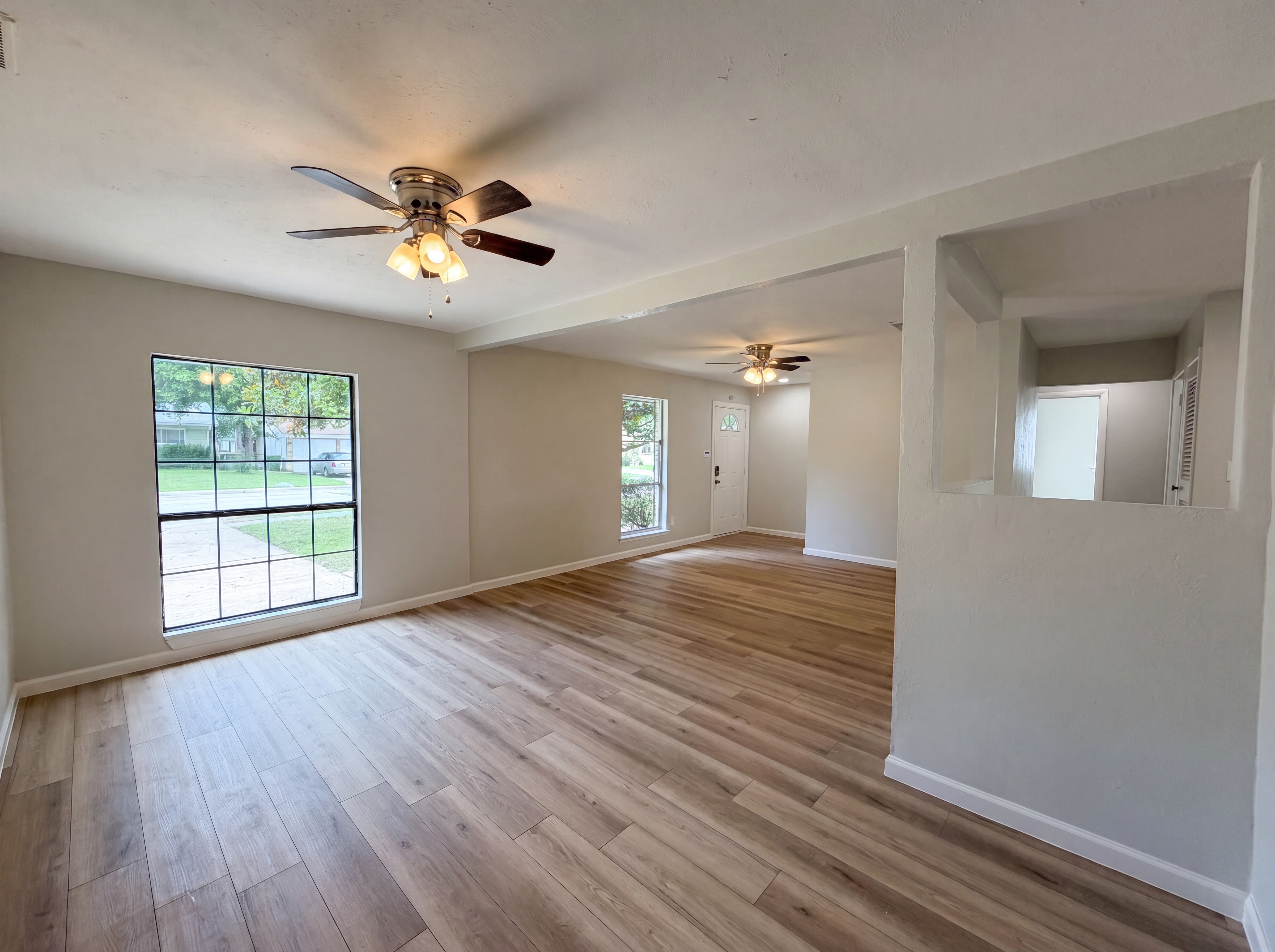 Photo 8 of 25 of 5708 Hanson Dr, Watauga, TX