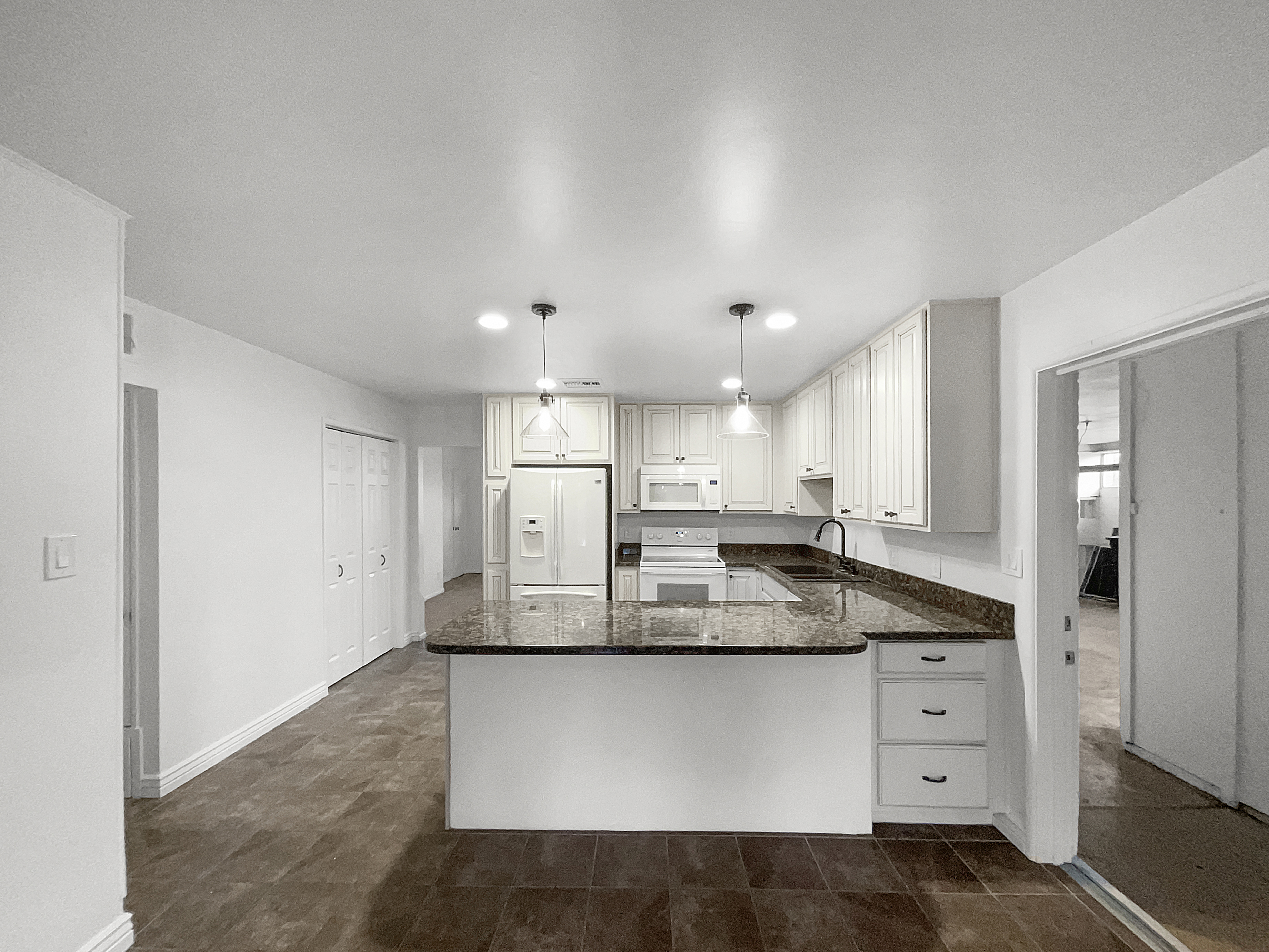 Photo 10 of 19 of 901 W 16th St, Tempe, AZ