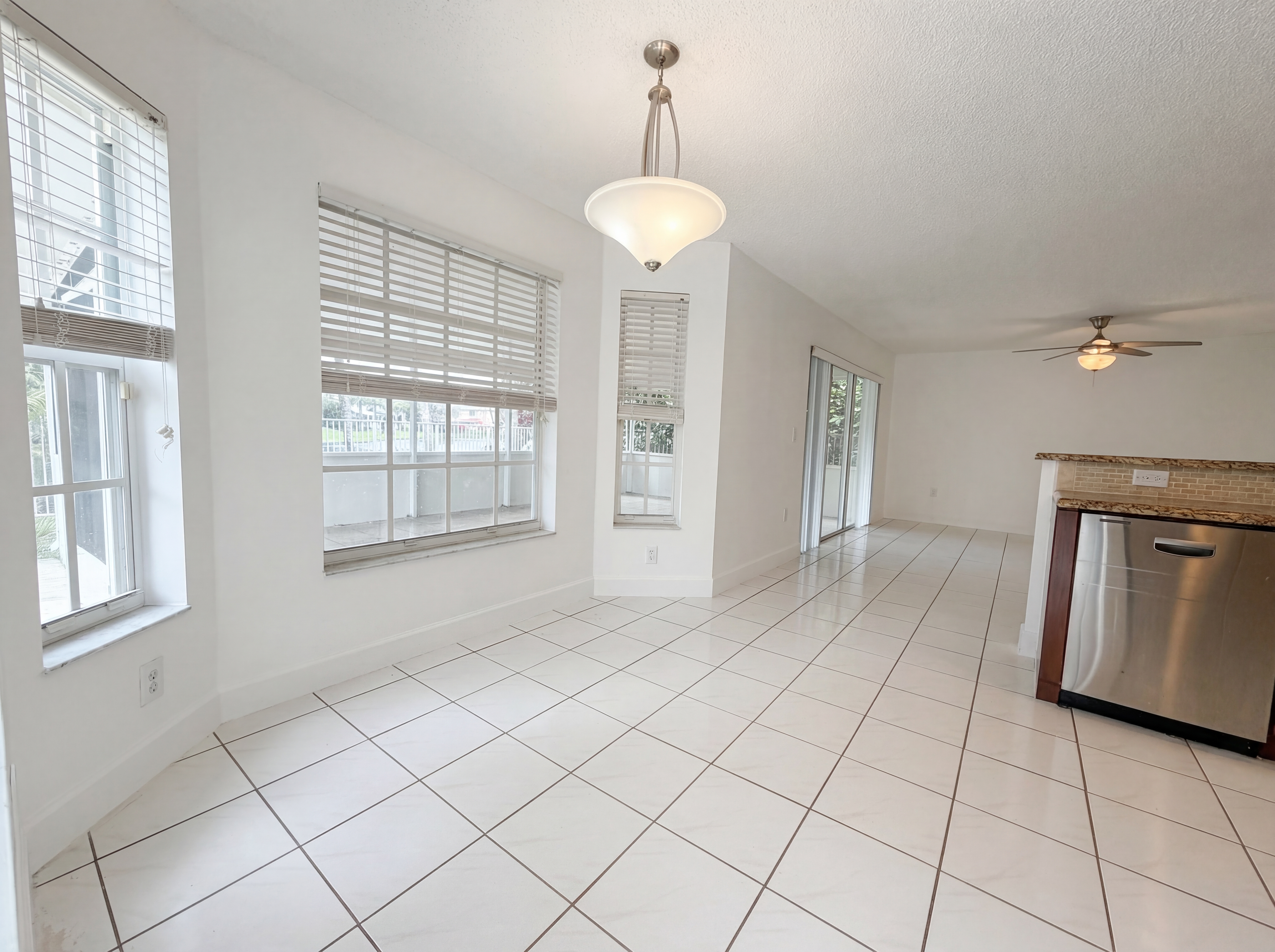 Photo 10 of 22 of 73 Gables Blvd, Weston, FL