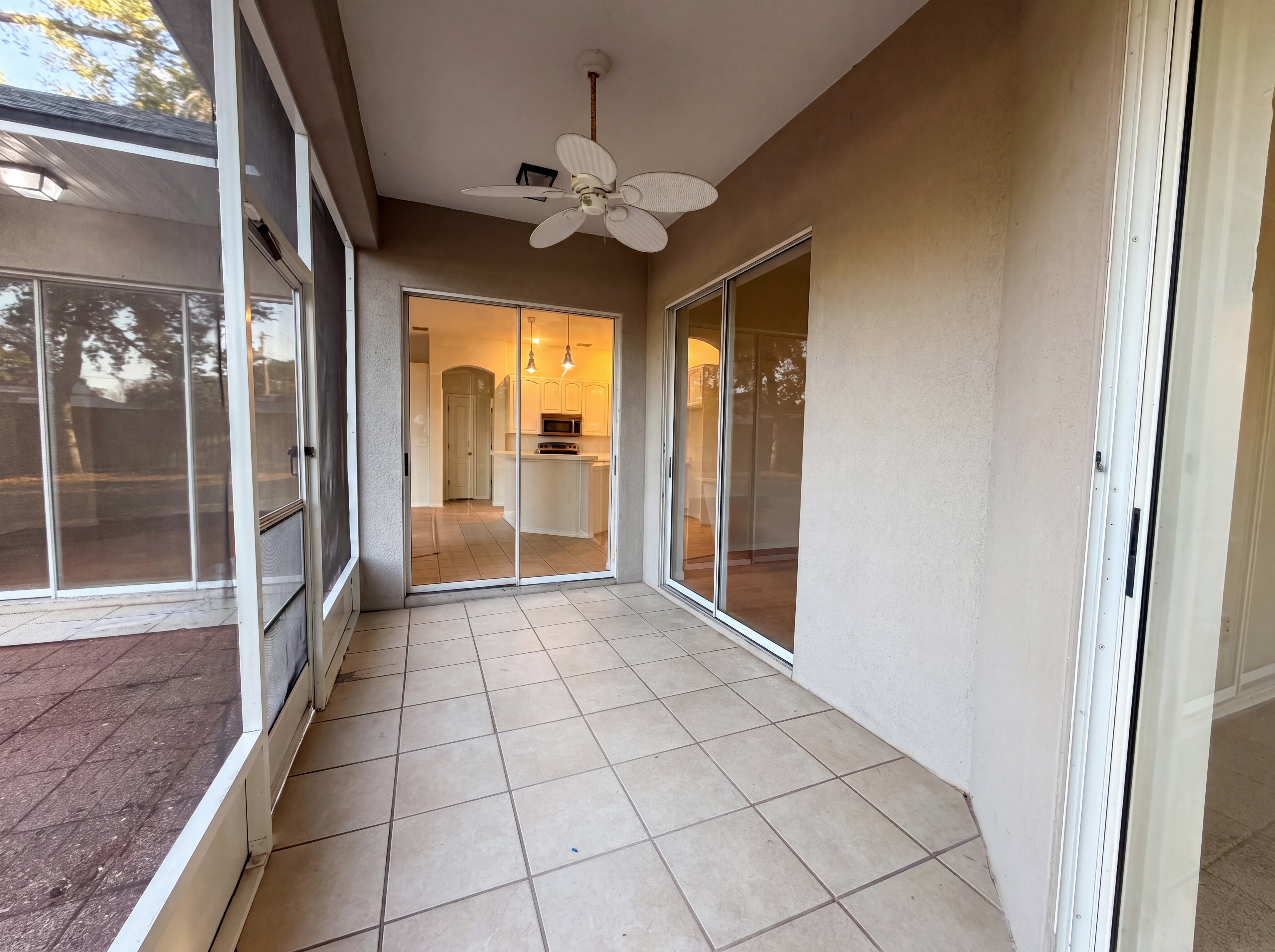 Photo 19 of 22 of 203 Taylor Bay Ln, Brandon, FL