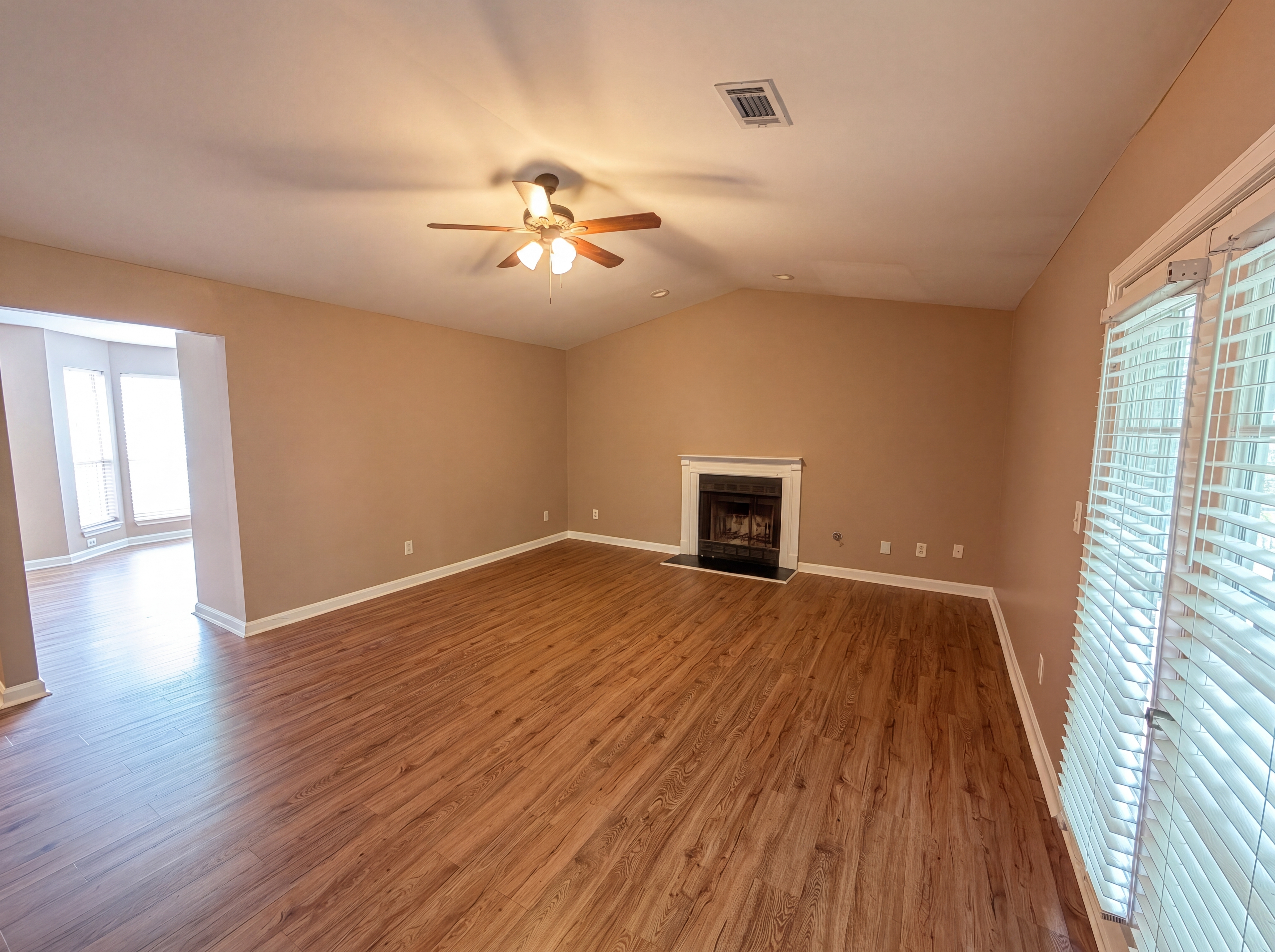 Photo 6 of 19 of 7020 Greenbower Ln, Atlanta, GA