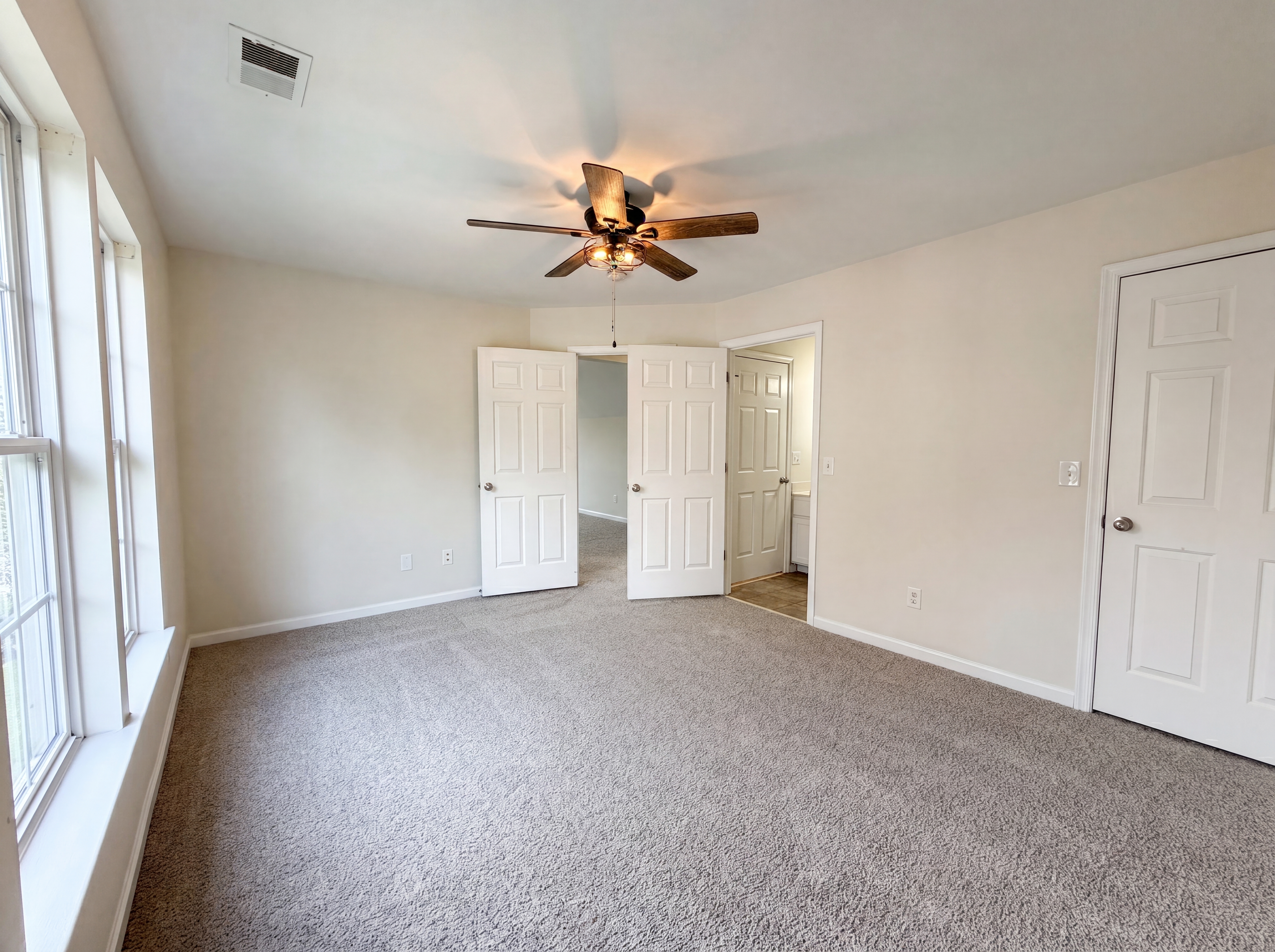 Photo 21 of 33 of 1027 Countess Ln, Spring Hill, TN