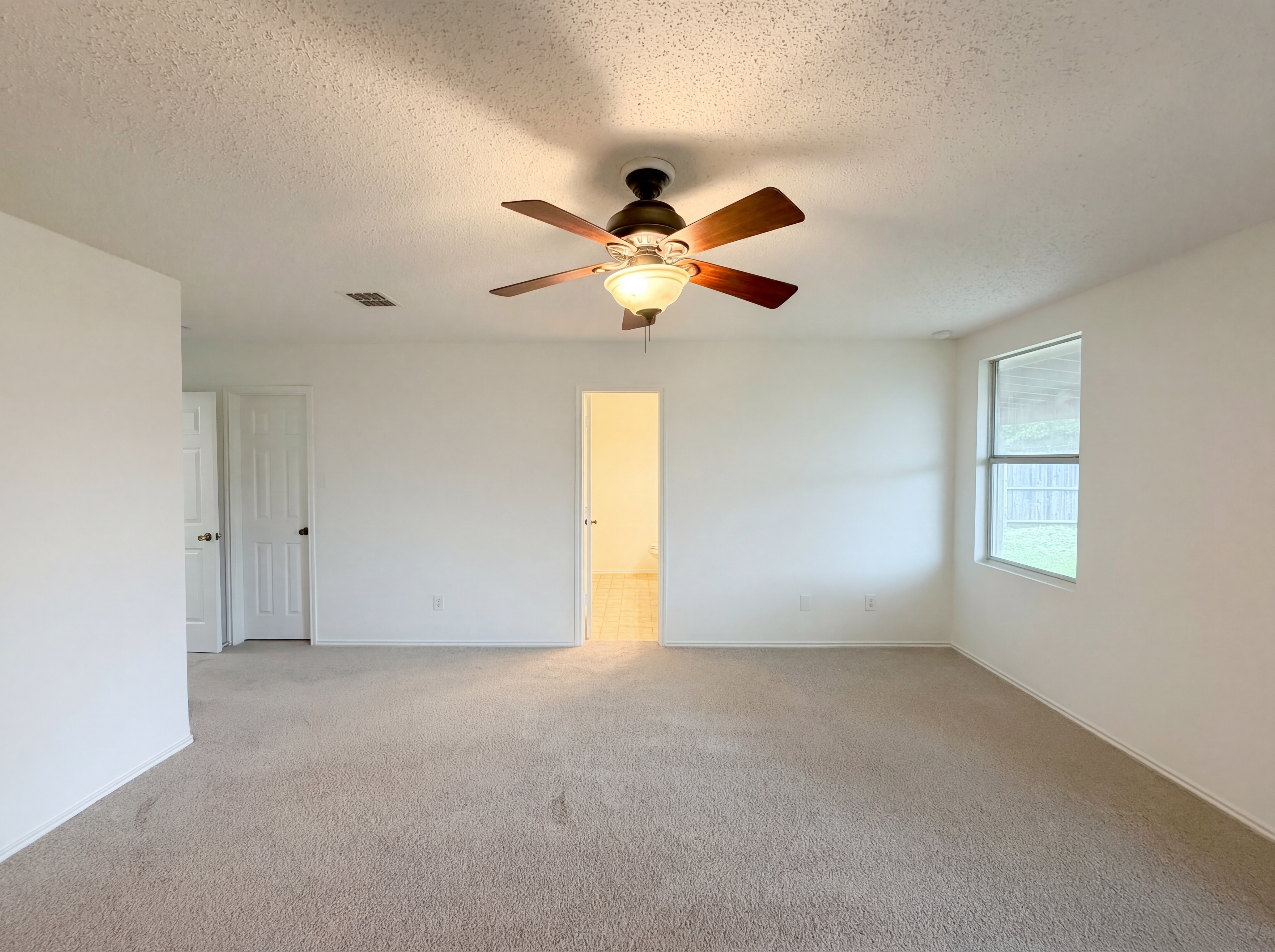 Photo 12 of 20 of 5145 Cliff Oaks Dr, Fort Worth, TX