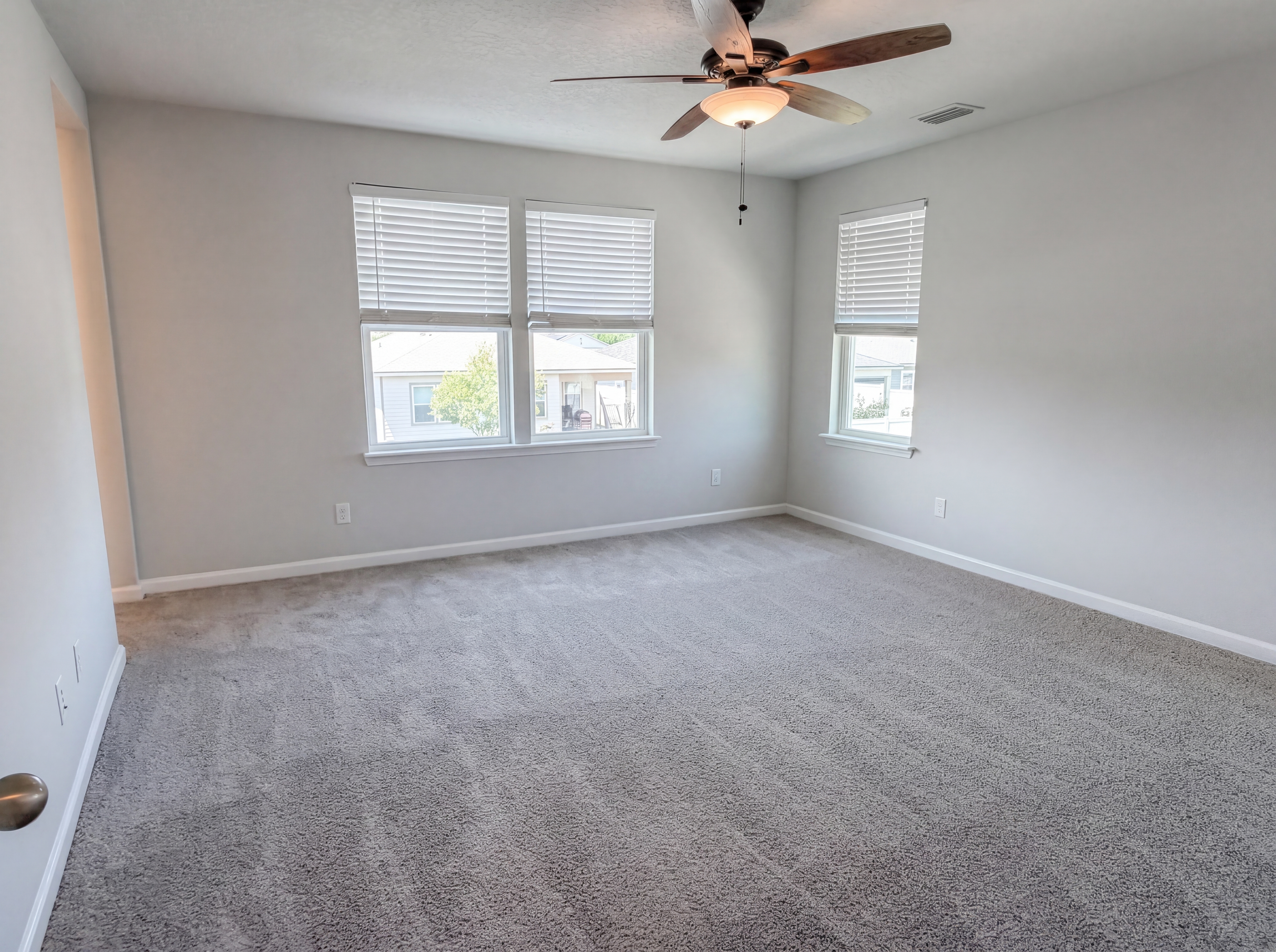 Photo 16 of 25 of 95443 Woodbridge Pkwy, Fernandina Beach, FL