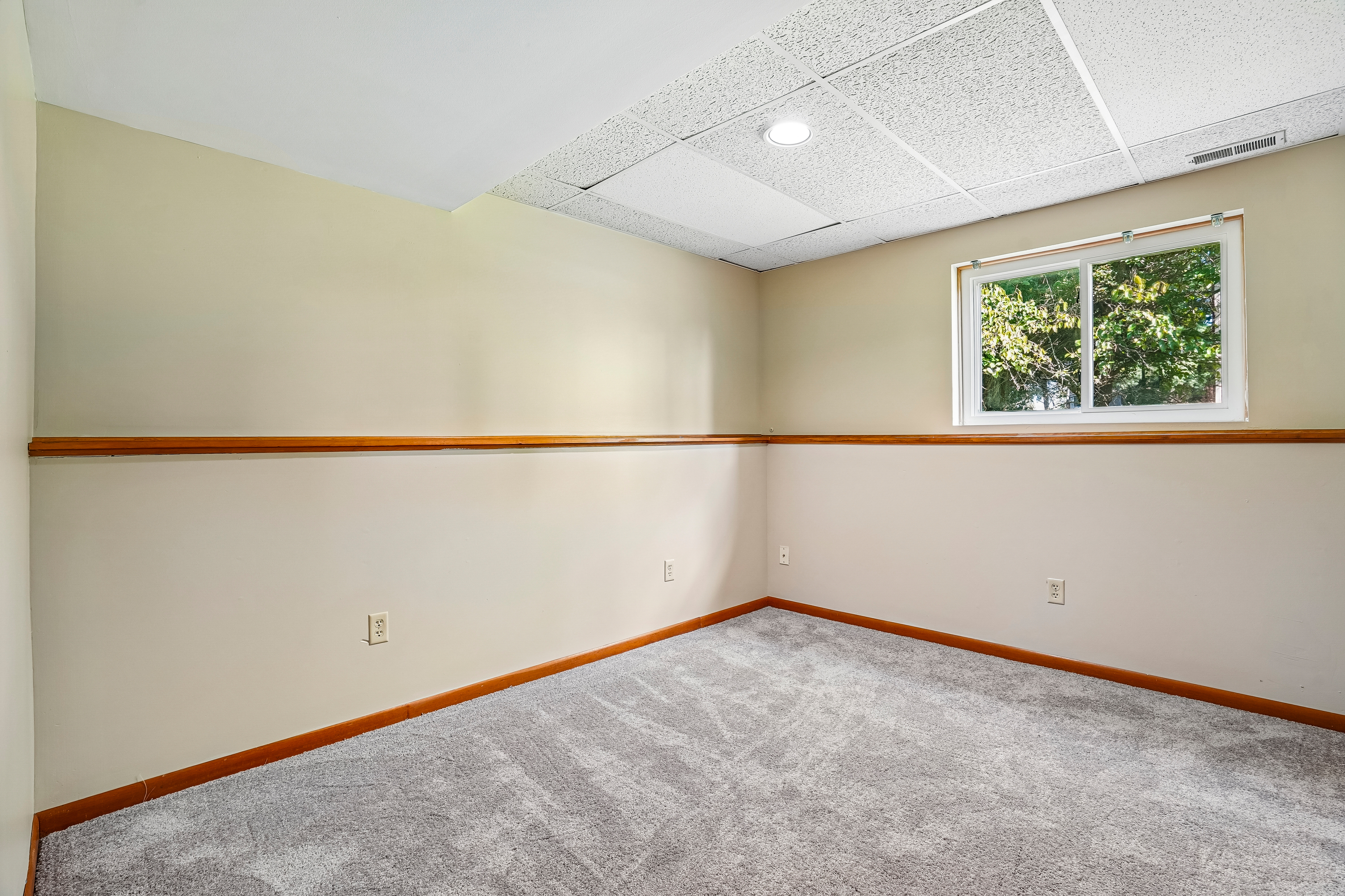 Photo 16 of 30 of 10153 Ashton St, Pinckney, MI