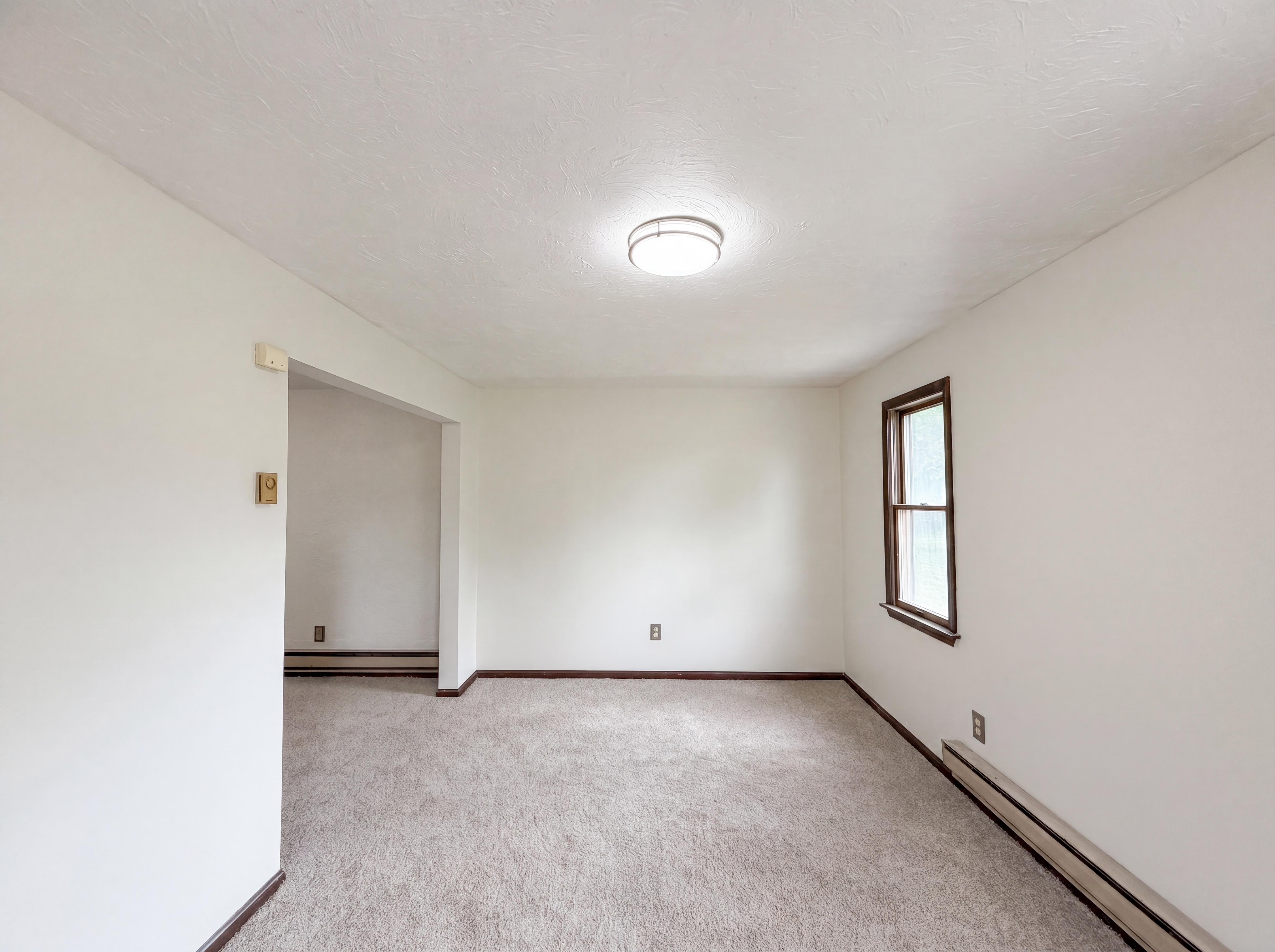 Photo 14 of 25 of 1015 Kingsway Dr, Lorain, OH