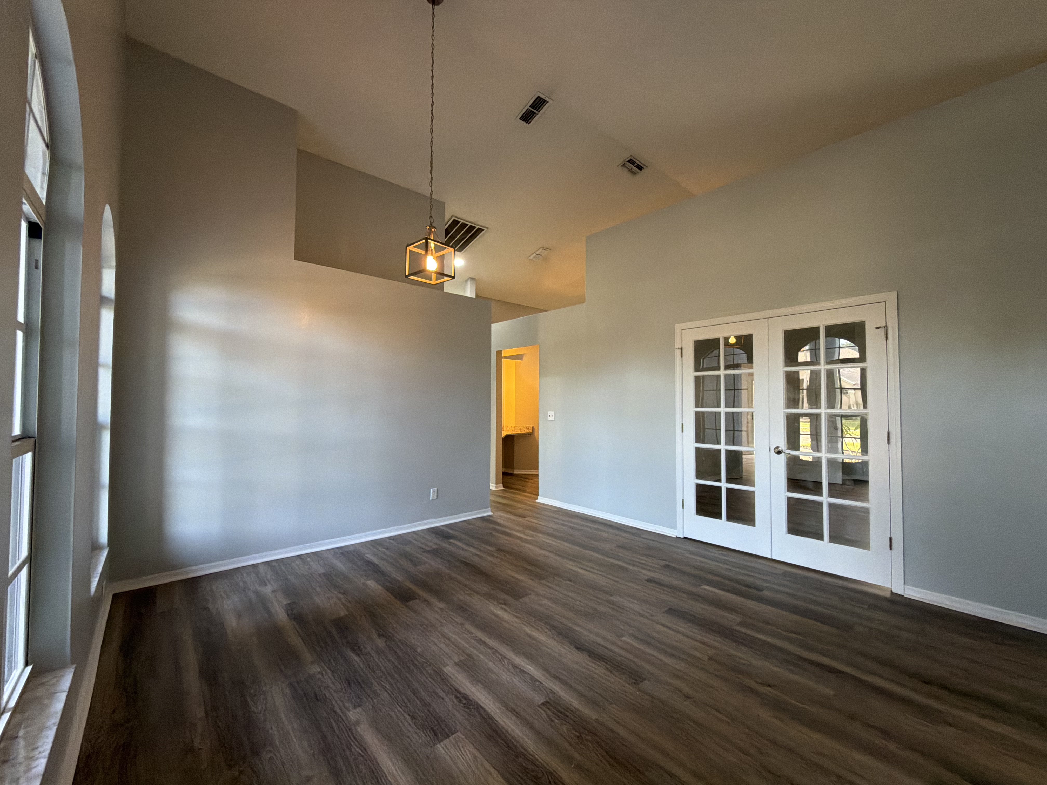Photo 17 of 41 of 9703 Glenpointe Dr, Riverview, FL