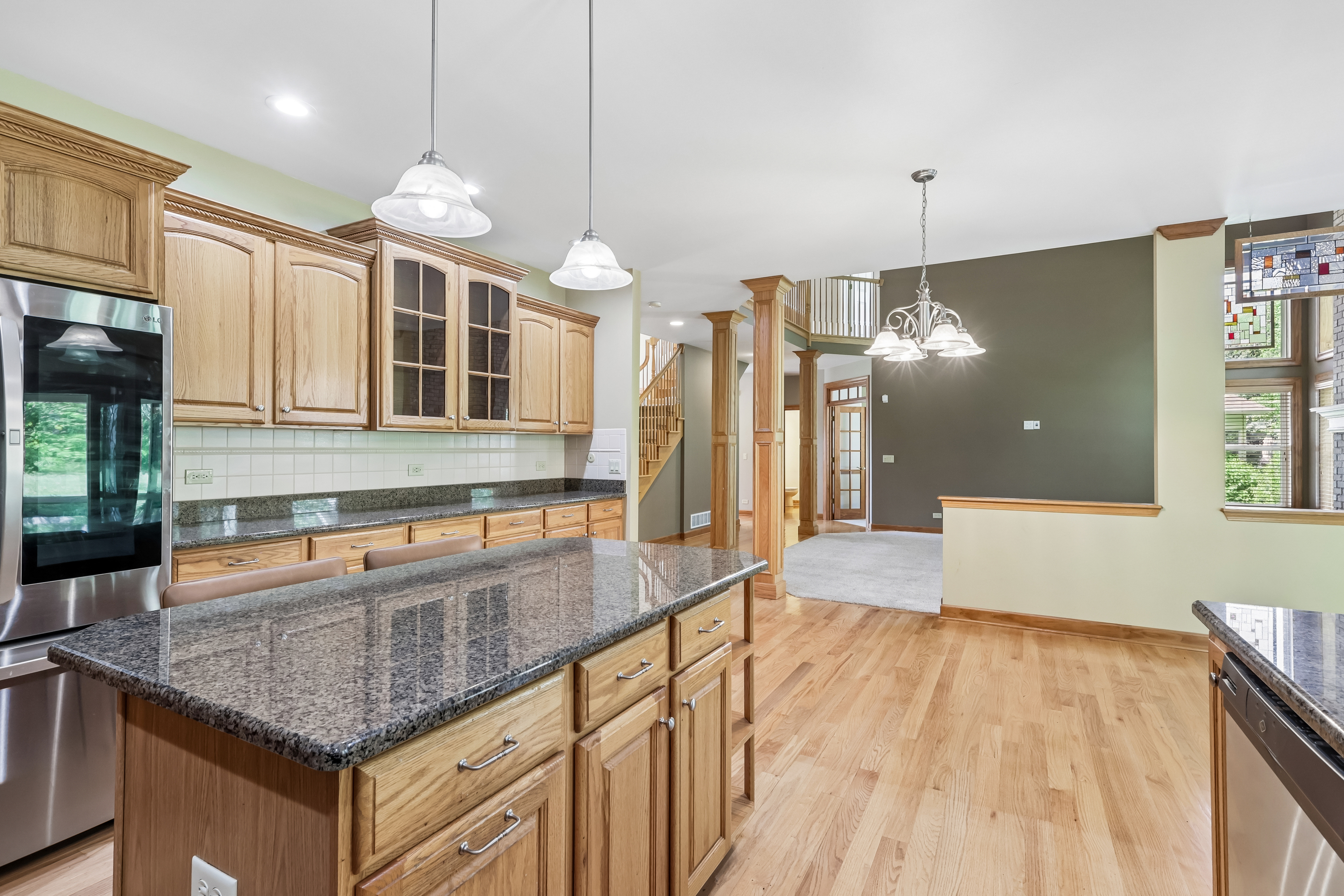 Photo 32 of 41 of 426 Heatherwood Dr, Oswego, IL
