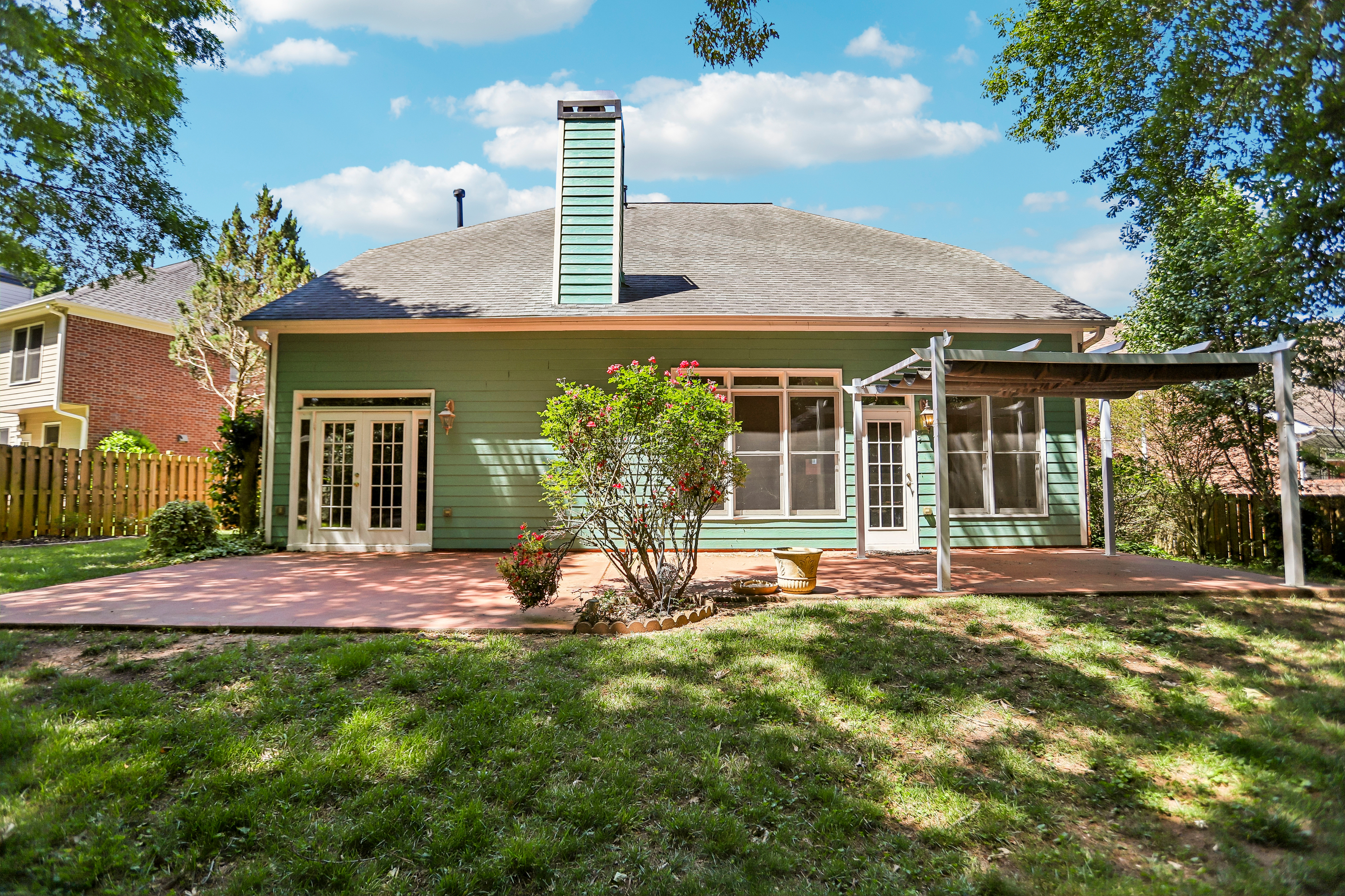 Photo 5 of 38 of 3054 Montclair Cir SE, Smyrna, GA