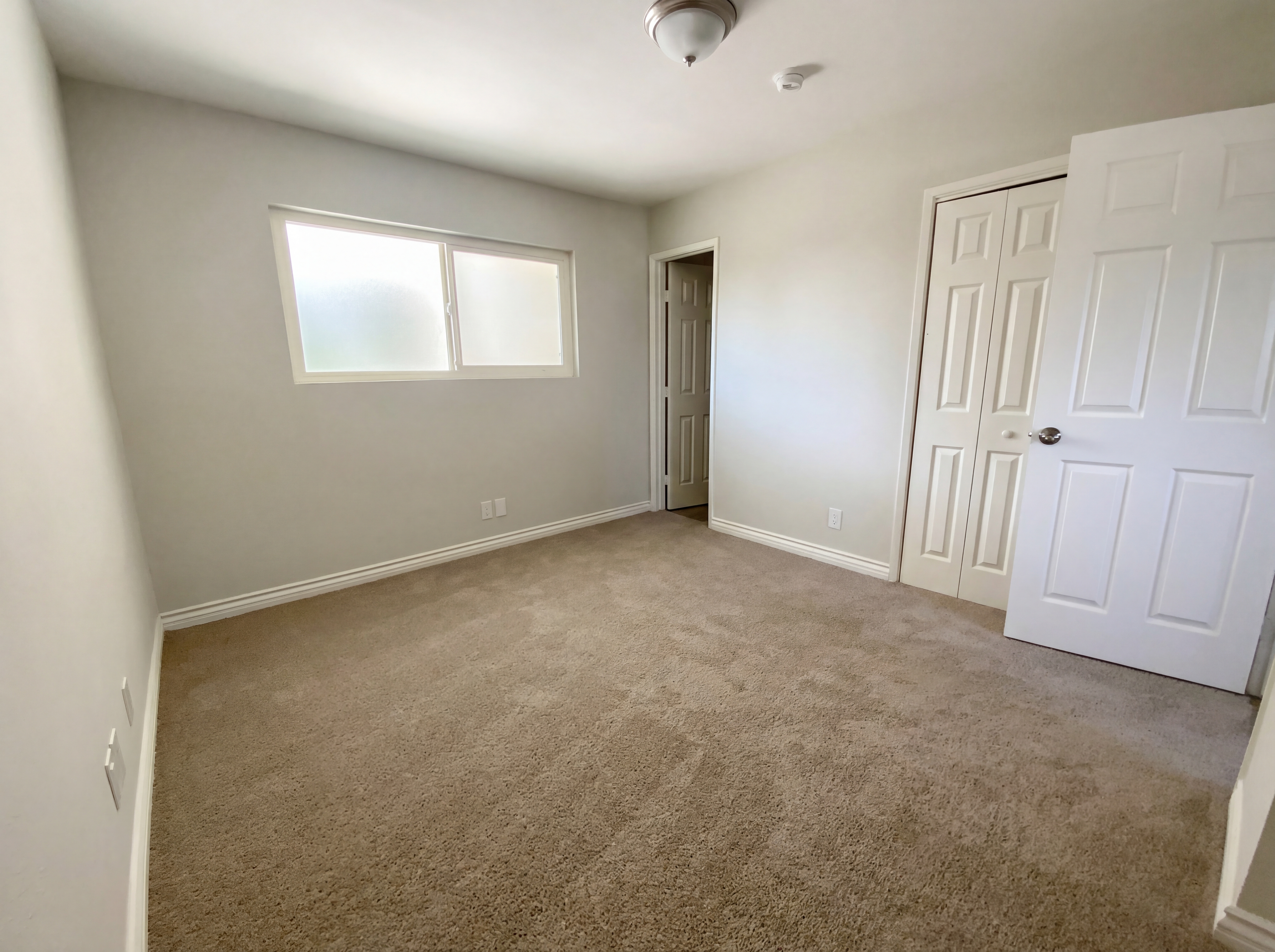 Photo 4 of 16 of 1268 Helix Ave, Chula Vista, CA