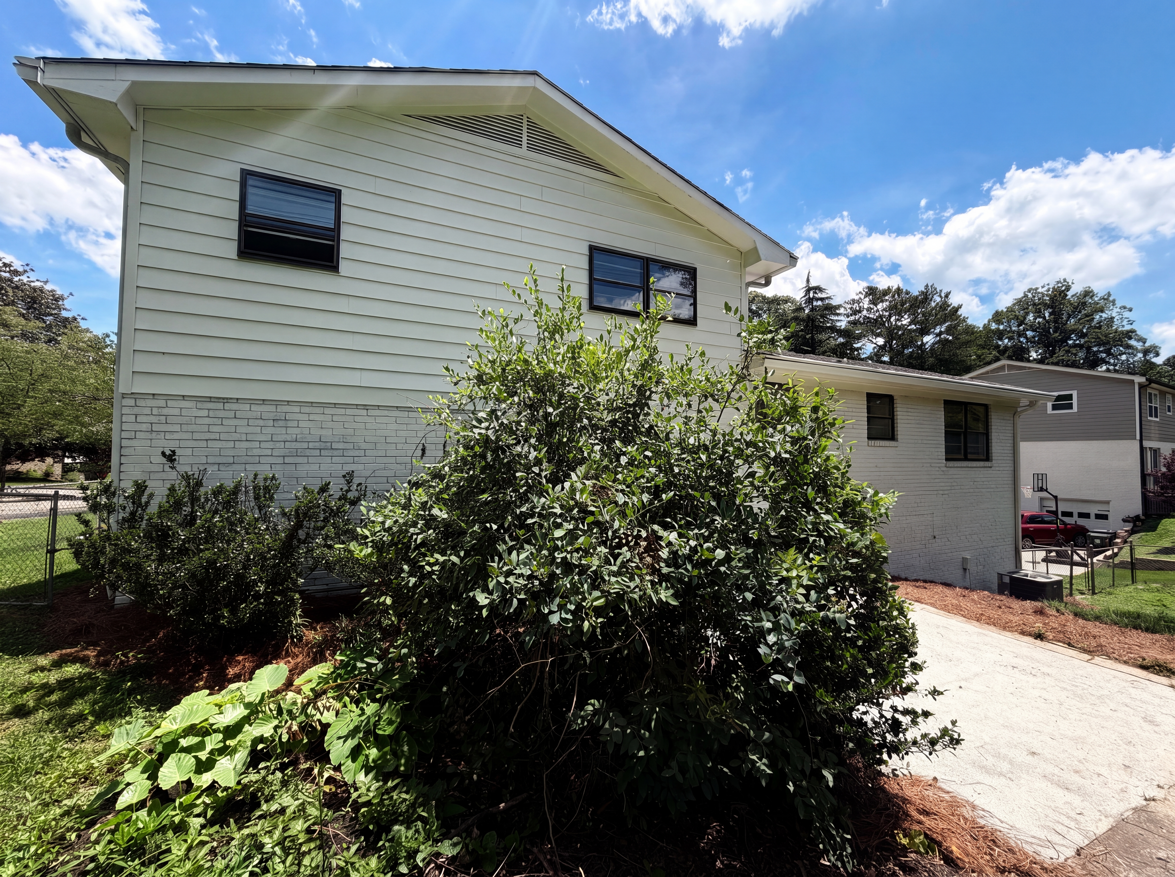 Photo 5 of 33 of 2904 Marlin Dr, Atlanta, GA