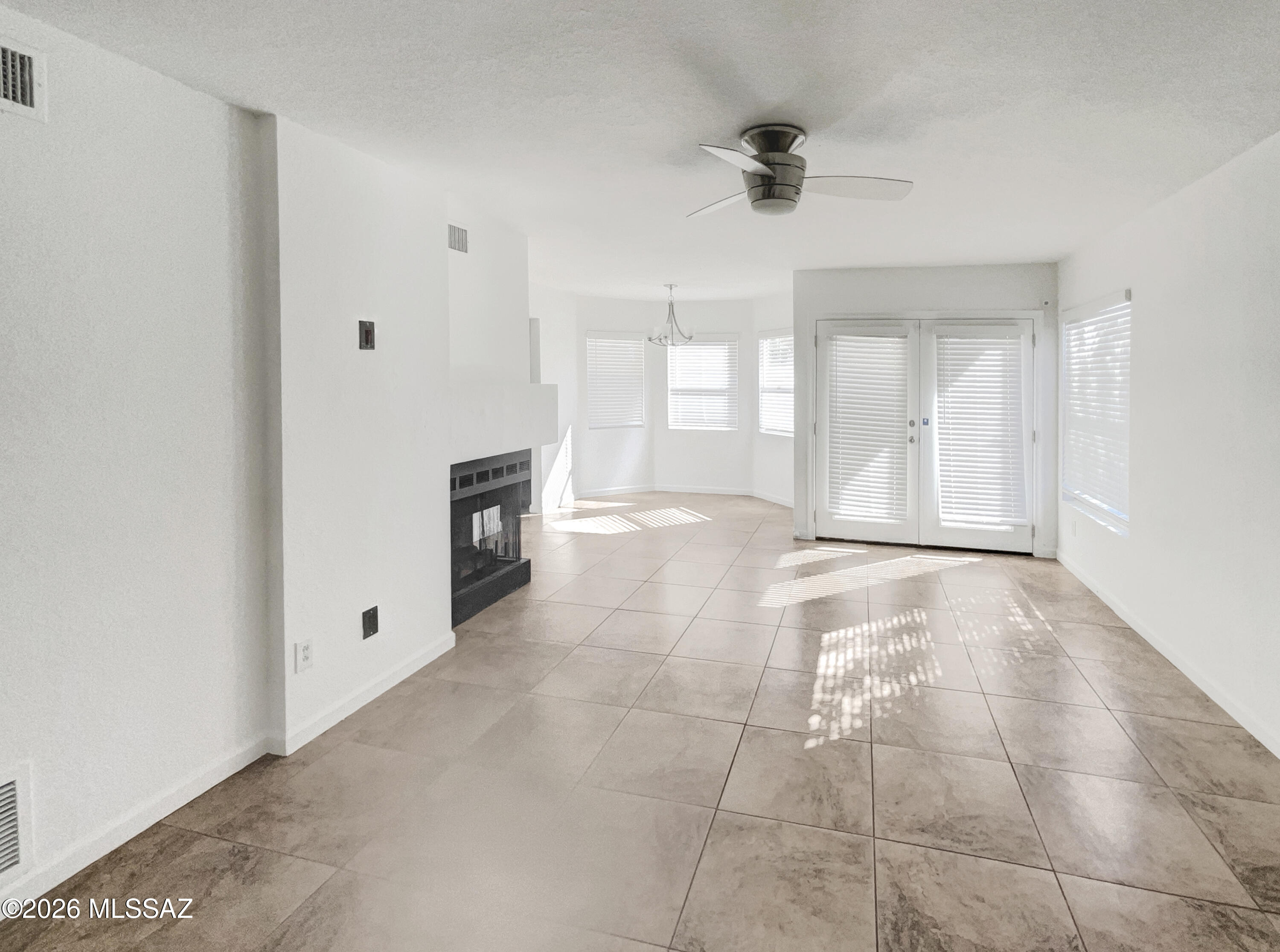 Photo 3 of 22 of 9500 N Albatross Dr, Tucson, AZ