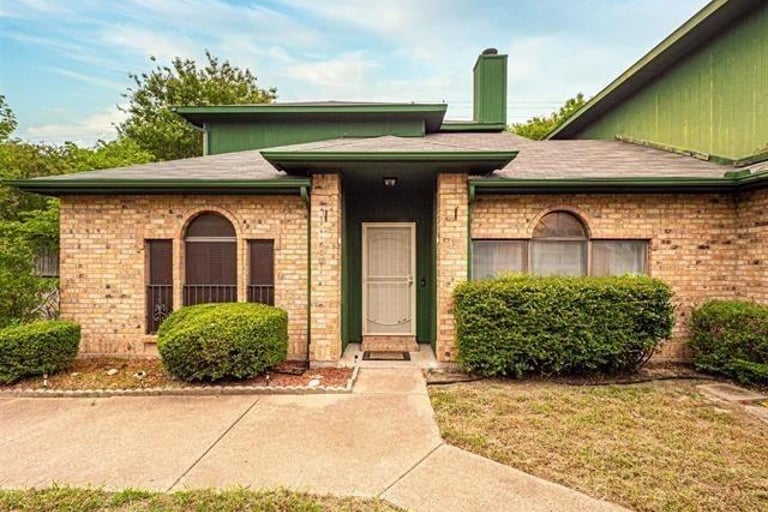 default property photo