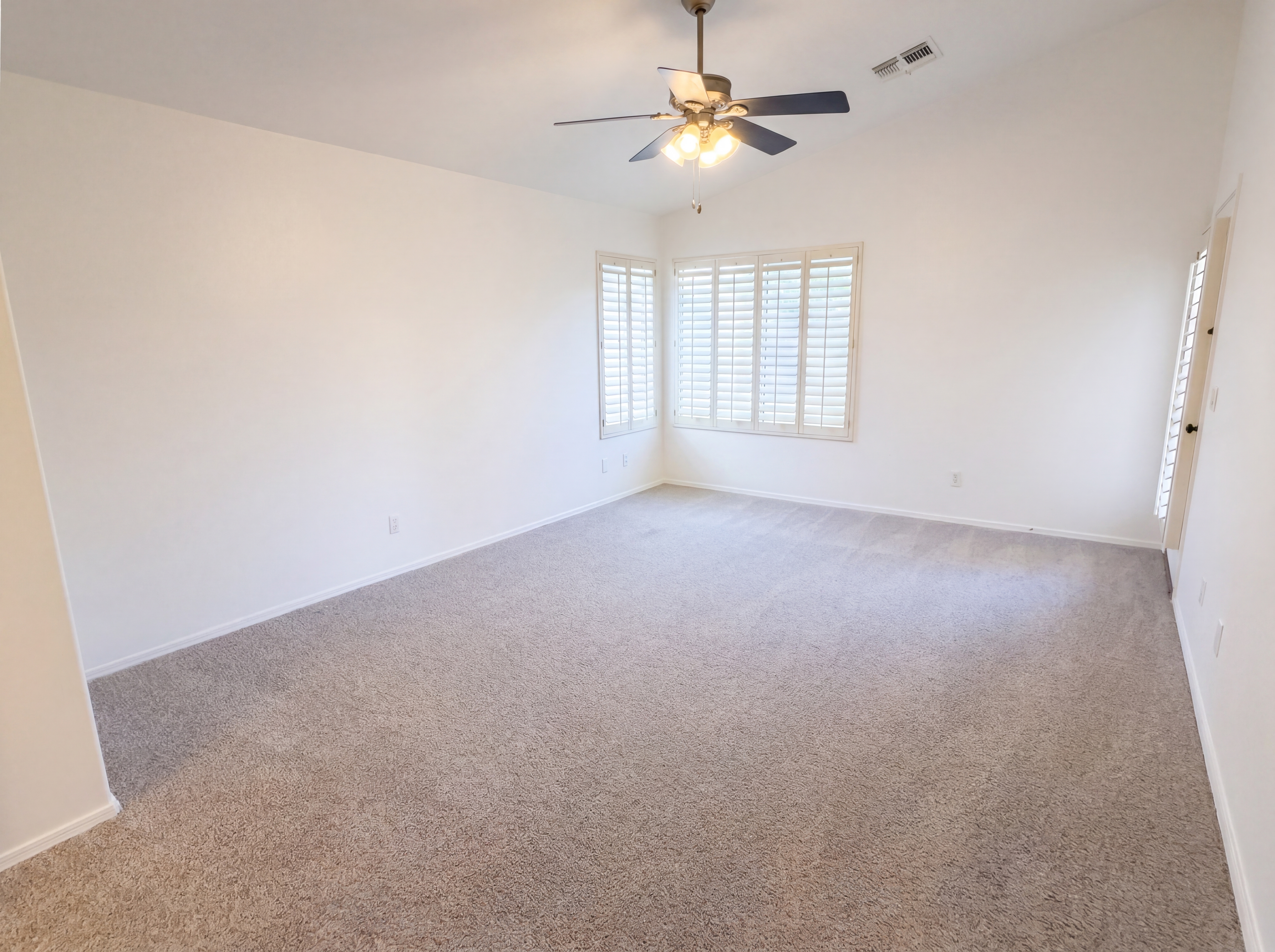 Photo 4 of 32 of 7908 W Deanna Dr, Peoria, AZ