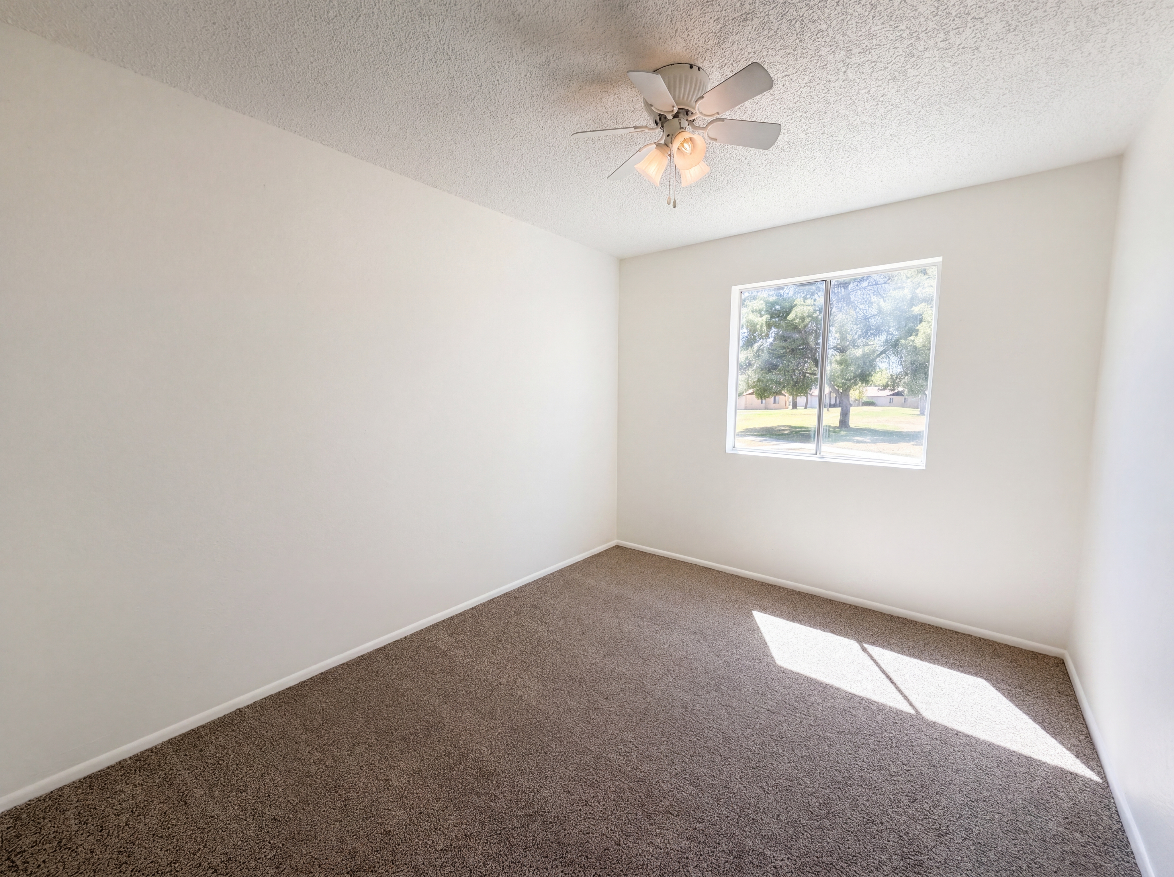 Photo 10 of 17 of 5135 E Evergreen St, Mesa, AZ