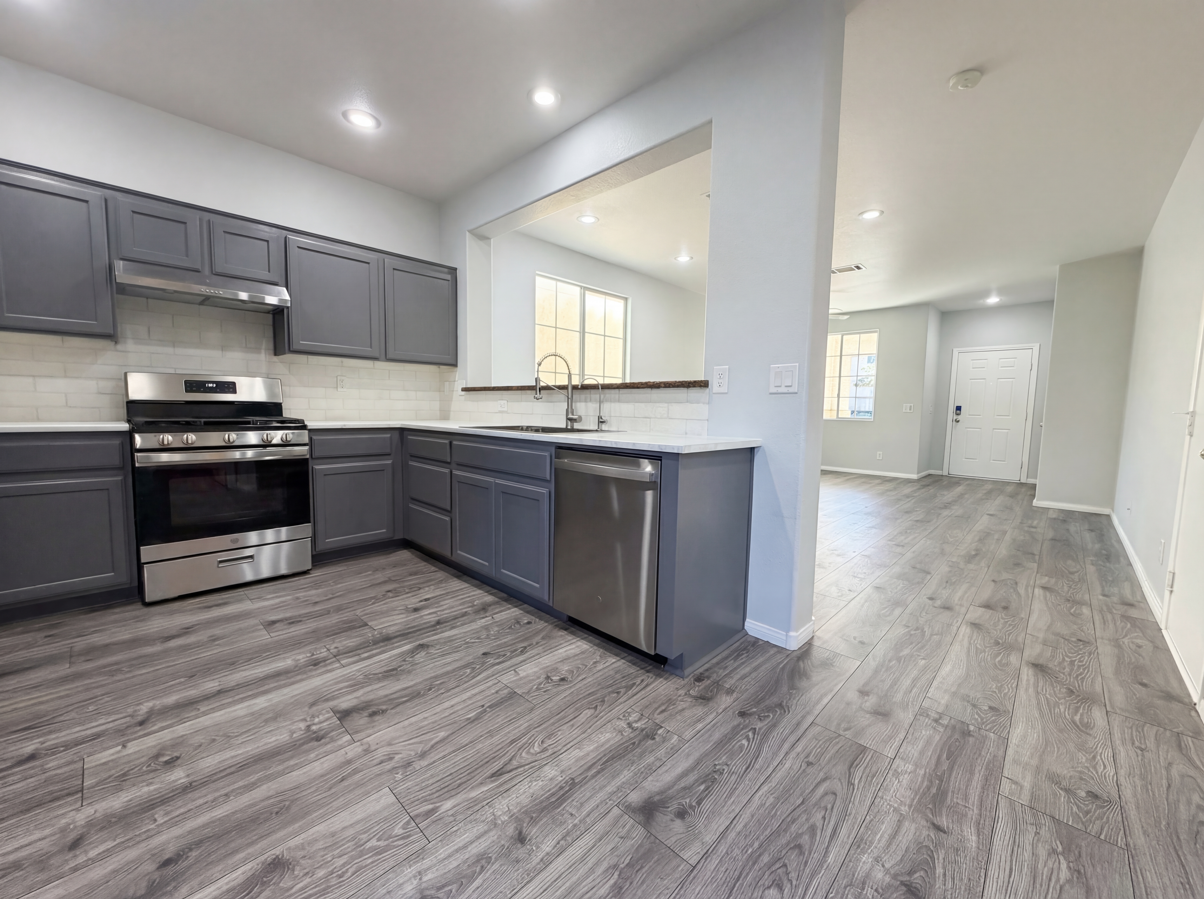 Photo 14 of 26 of 1310 Horizon Village Ave, Las Vegas, NV
