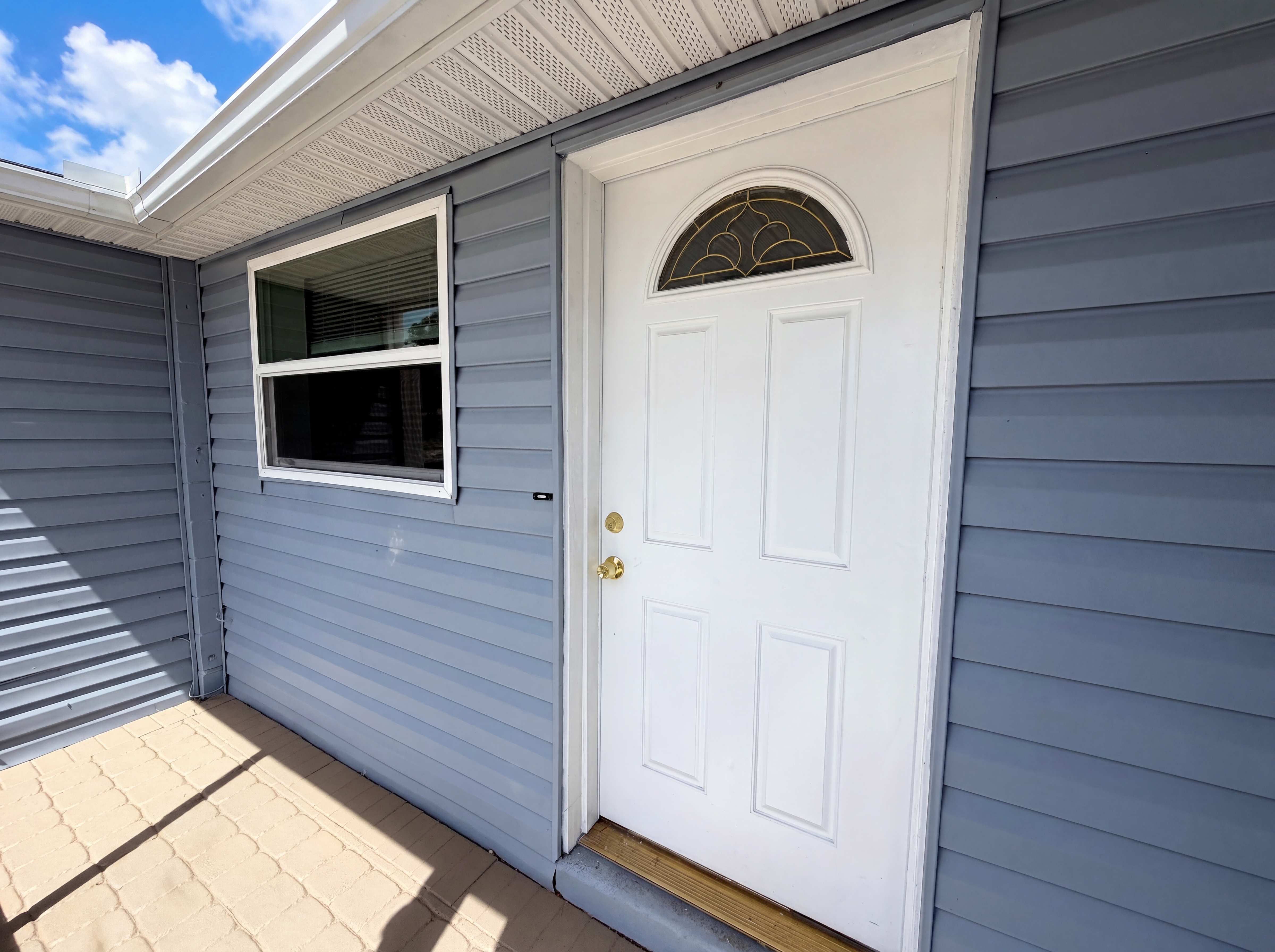 Photo 21 of 25 of 15525 Bedford Cir E, Clearwater, FL
