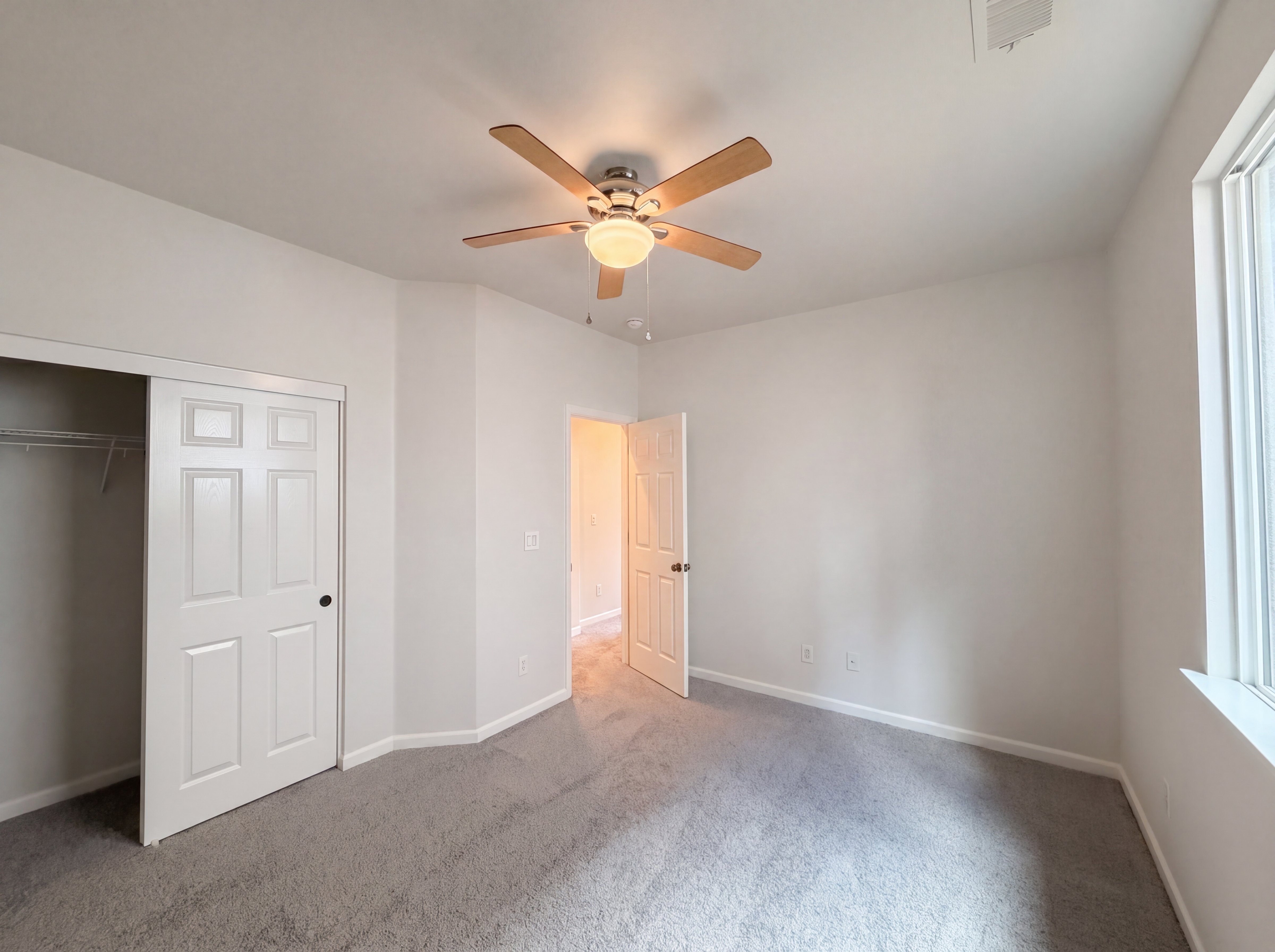 Photo 17 of 43 of 8532 Hawley Way, Elk Grove, CA