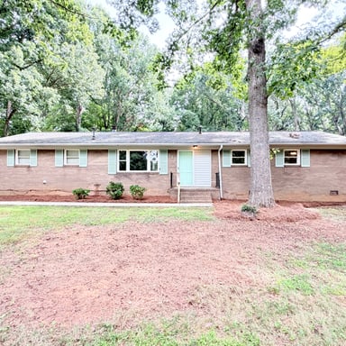 Property photo 1 of 117 Robinson Ave