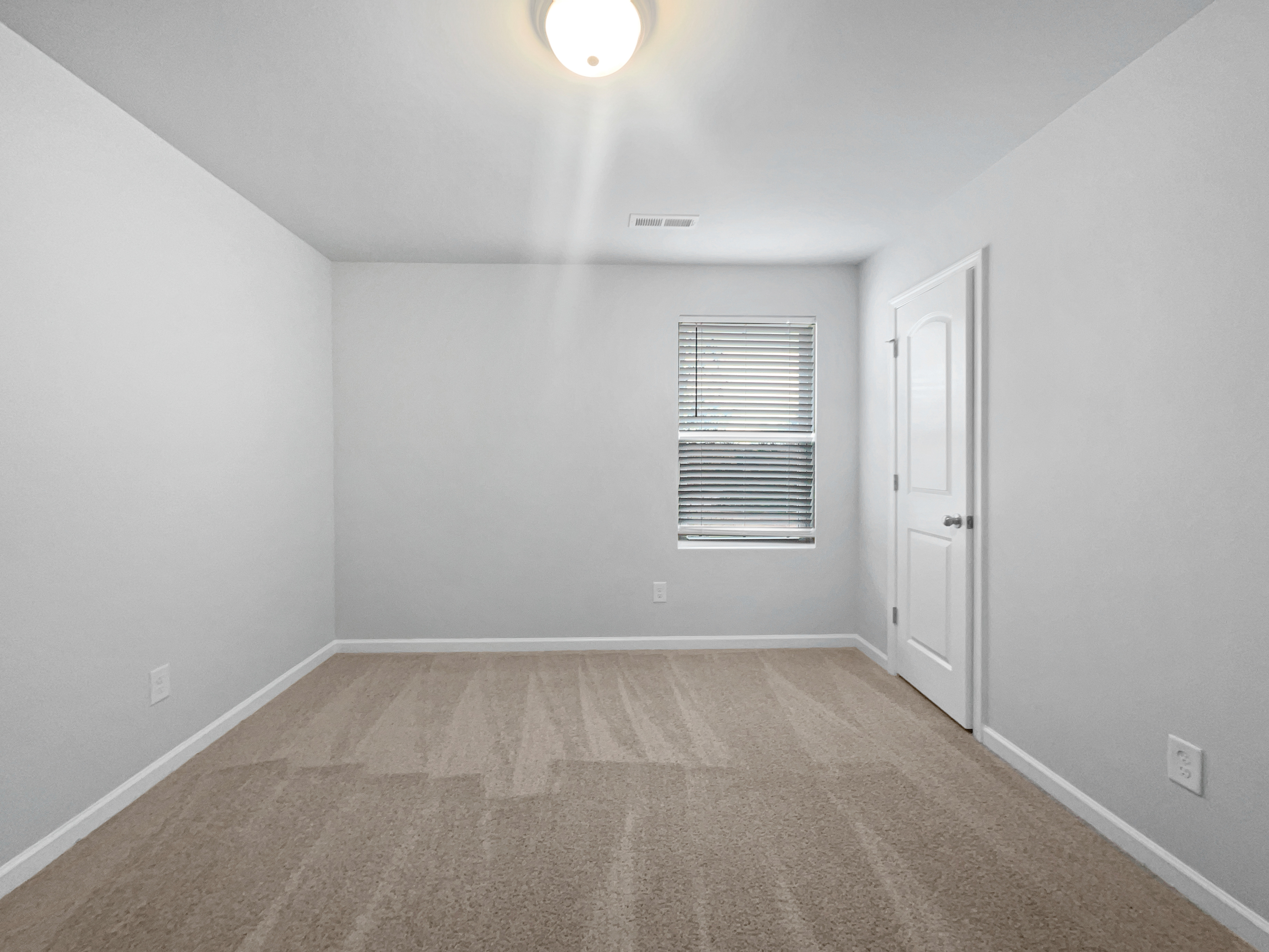 Photo 4 of 17 of 324 Valerie Dr, Lincolnton, NC
