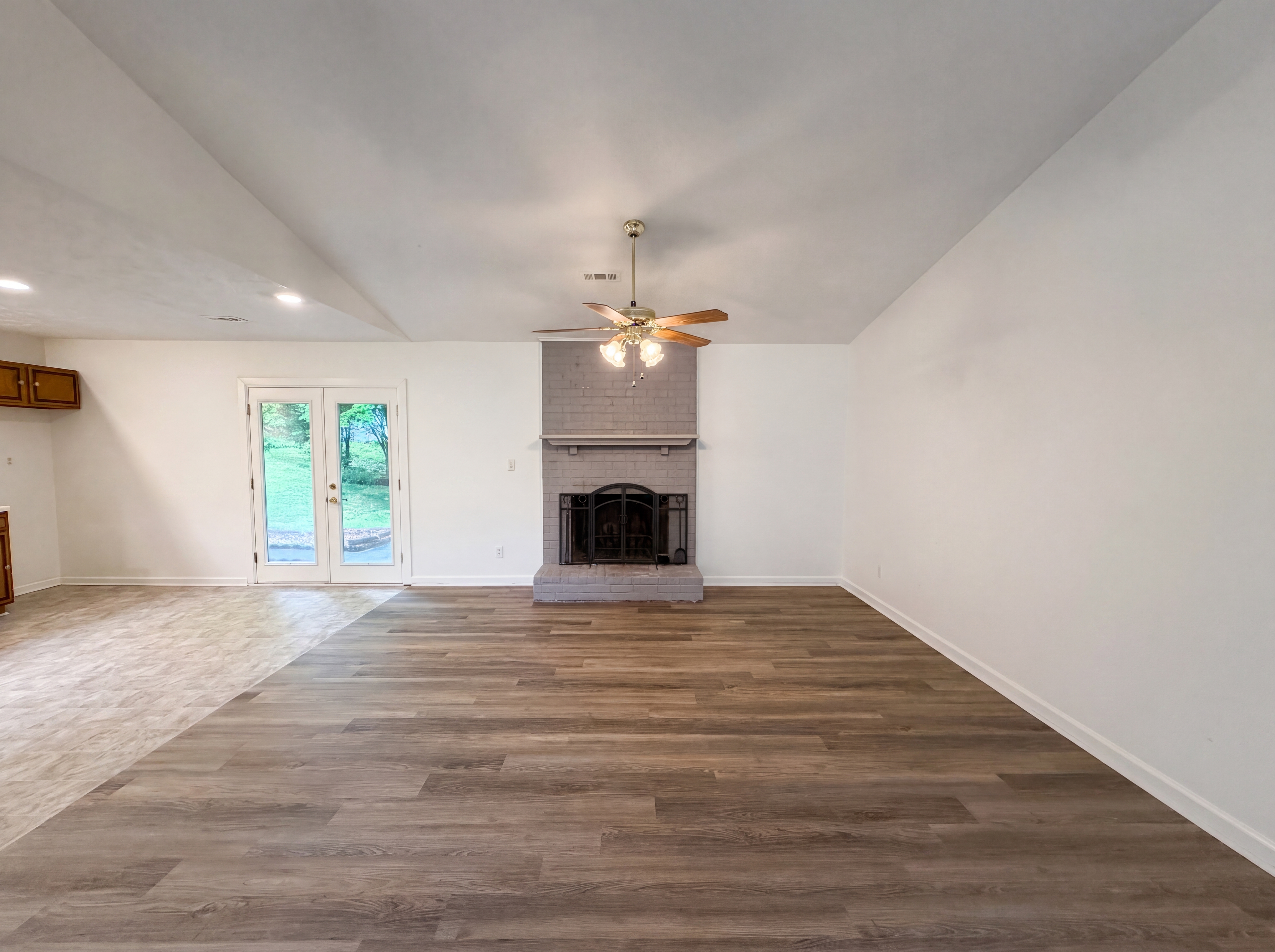 Photo 6 of 22 of 6020 Morning Glory Pl, Knoxville, TN