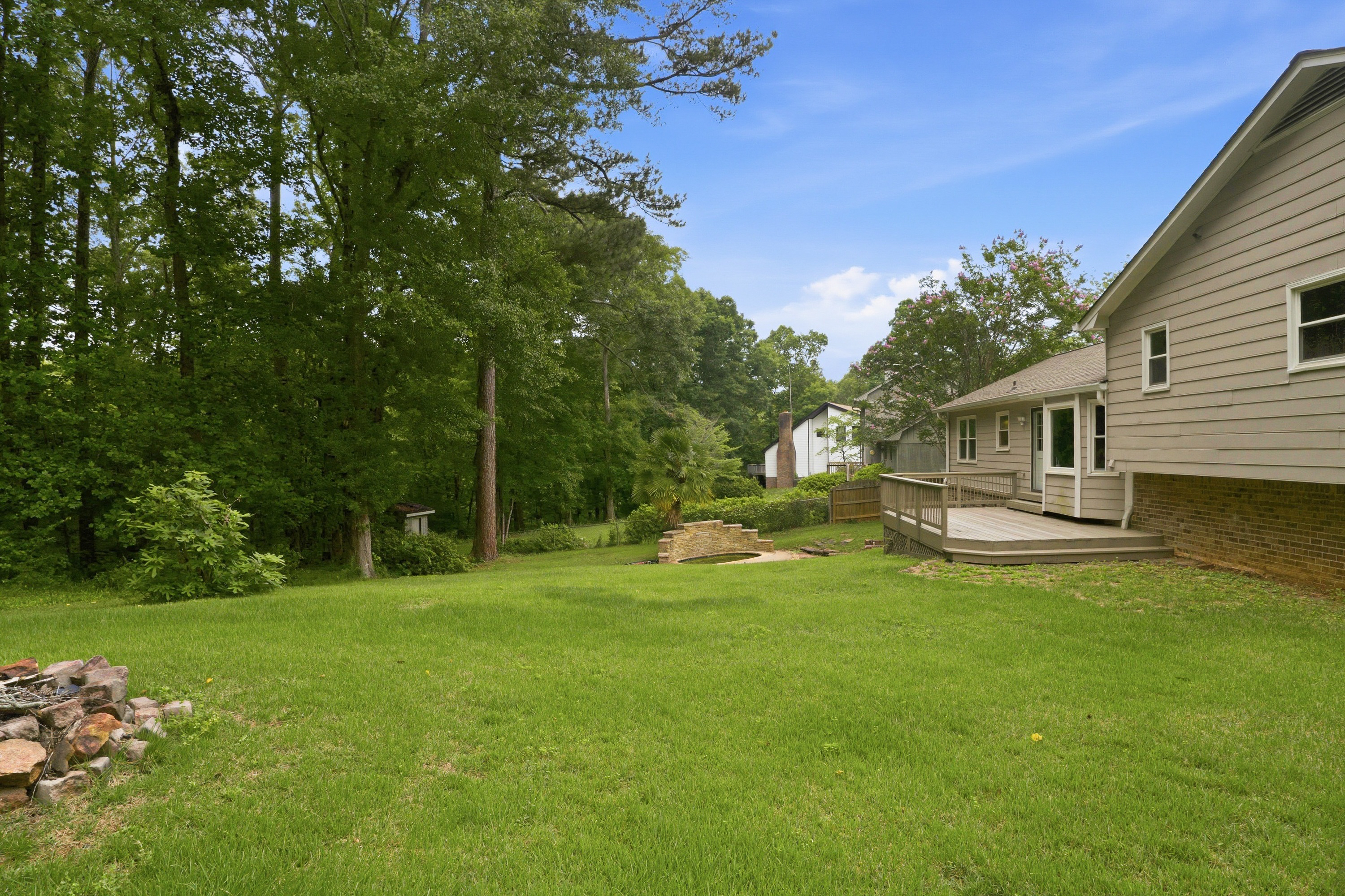 Photo 32 of 37 of 3839 Cotswold Dr , Lilburn, GA