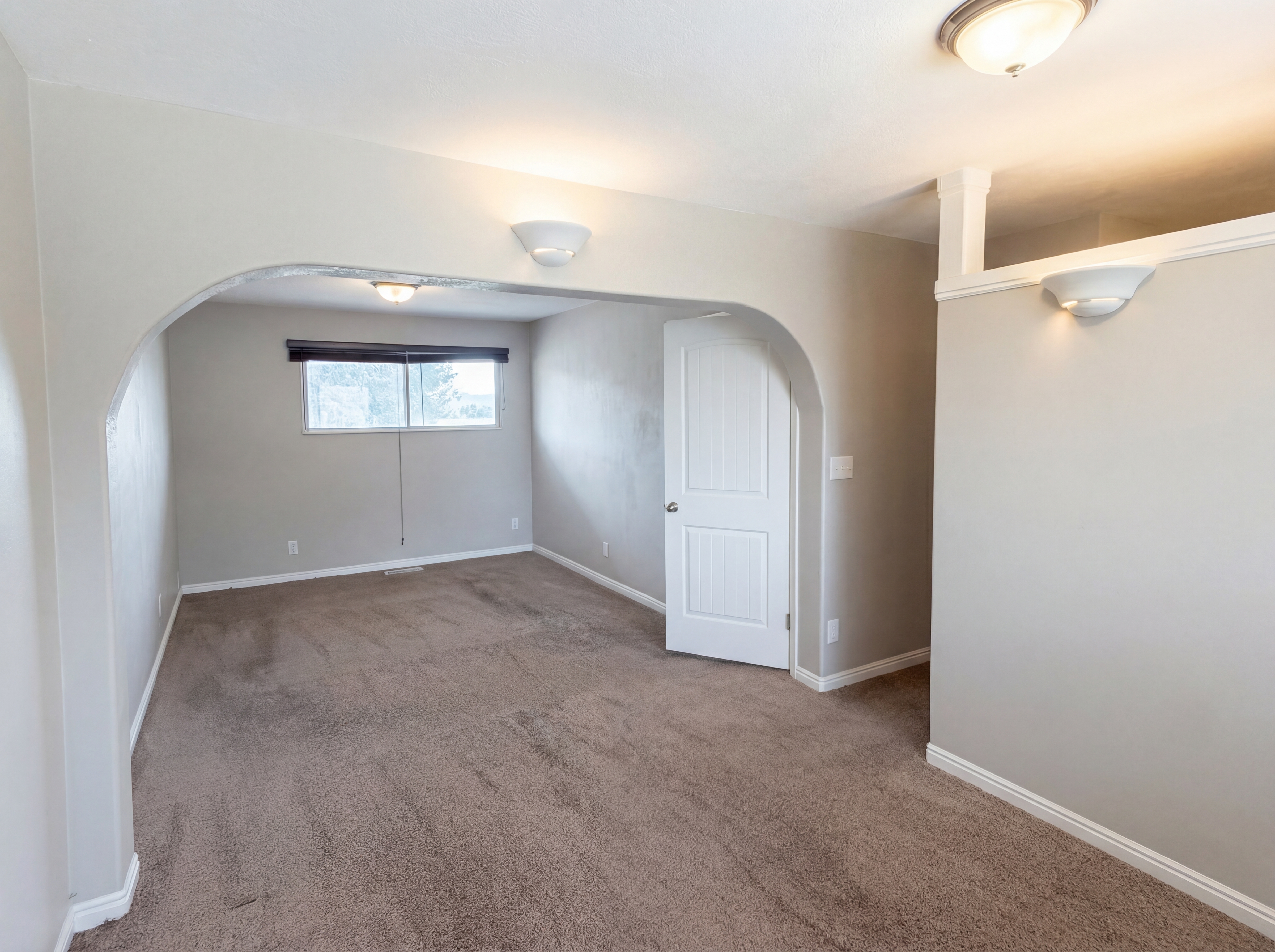 Photo 13 of 24 of 750 W Gentile St, Layton, UT