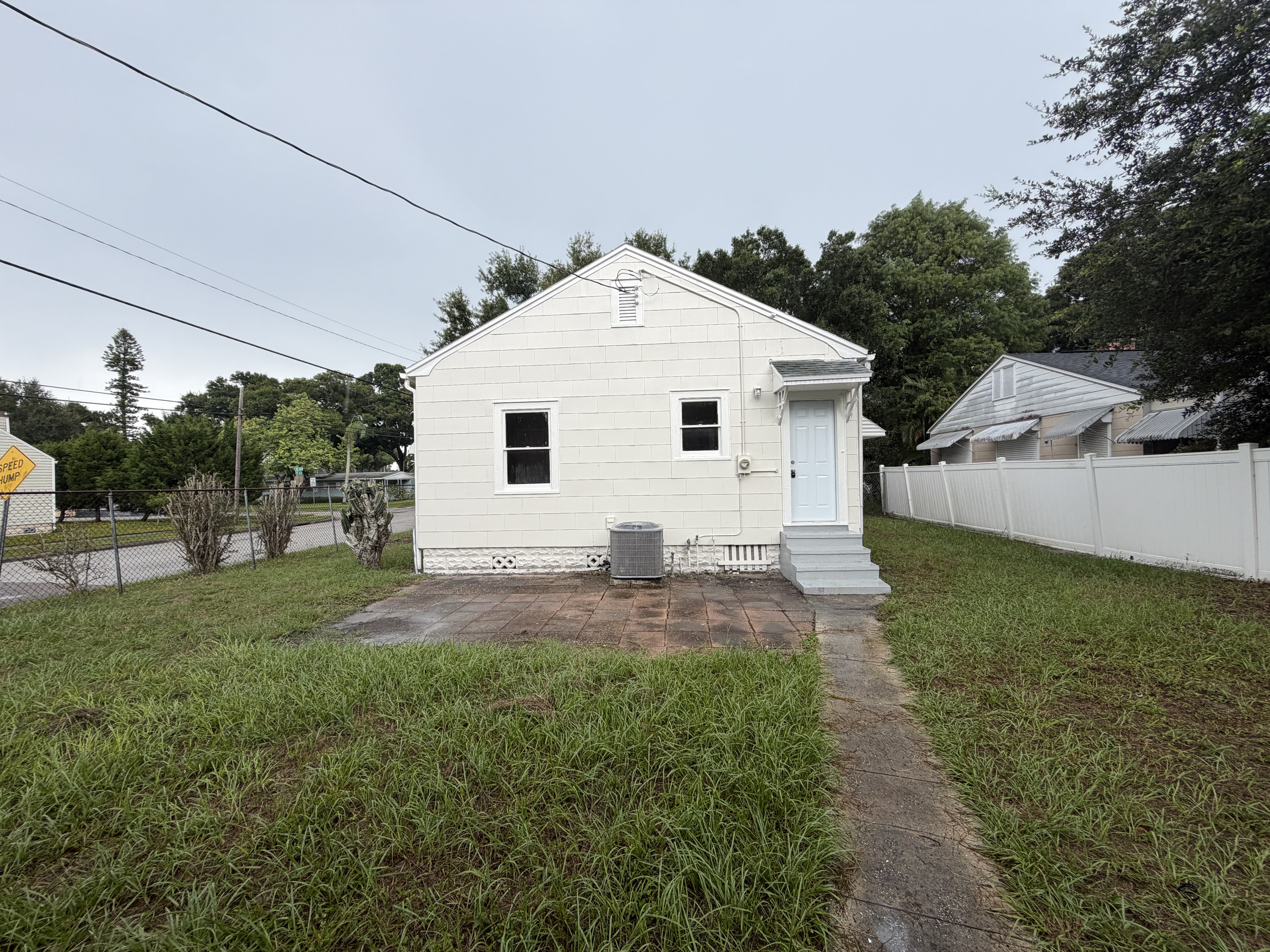 Photo 5 of 26 of 1901 20th Ave N, Saint Petersburg, FL