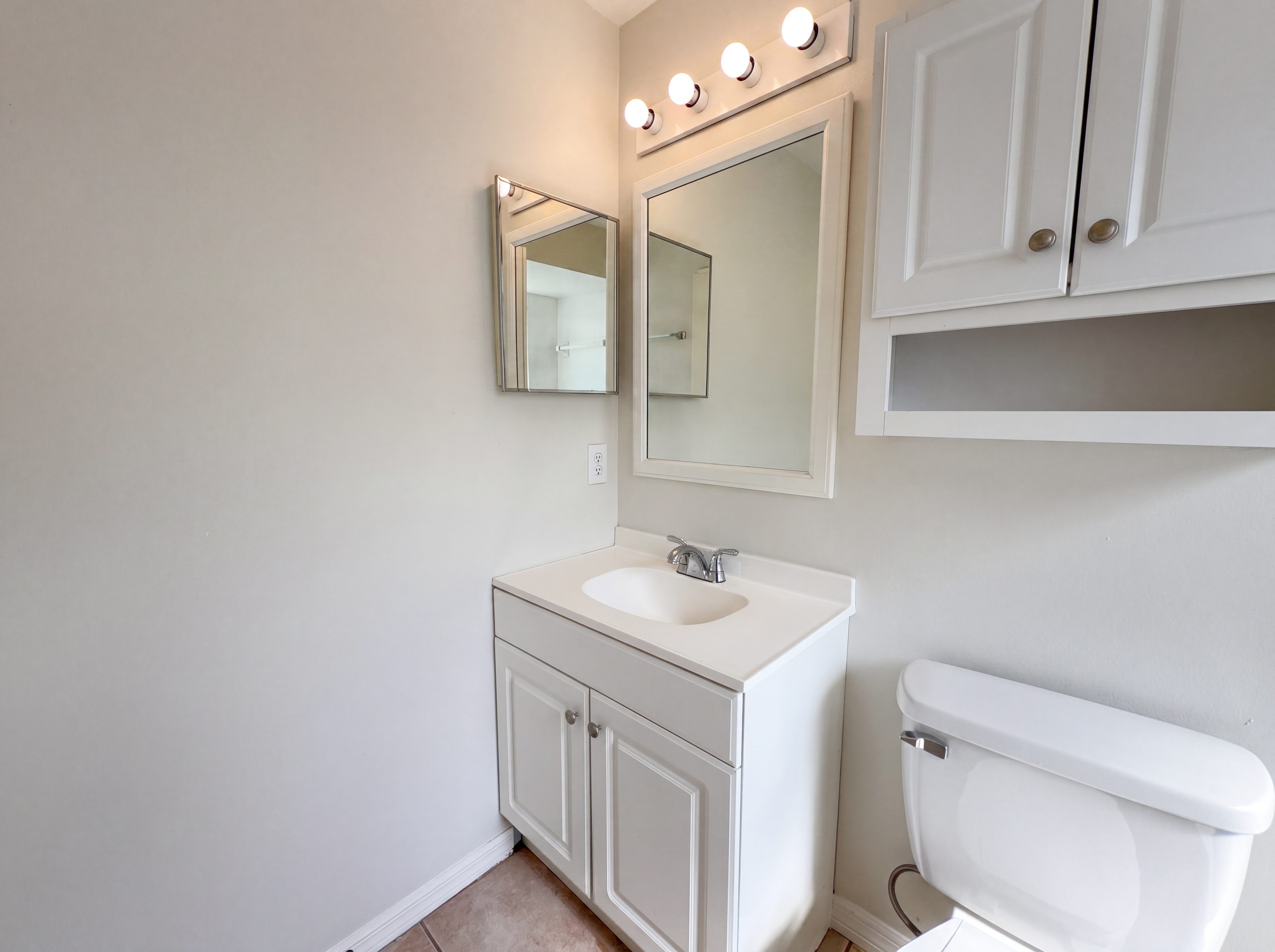 Photo 17 of 21 of 9814 Dean Cove Ln, Orlando, FL