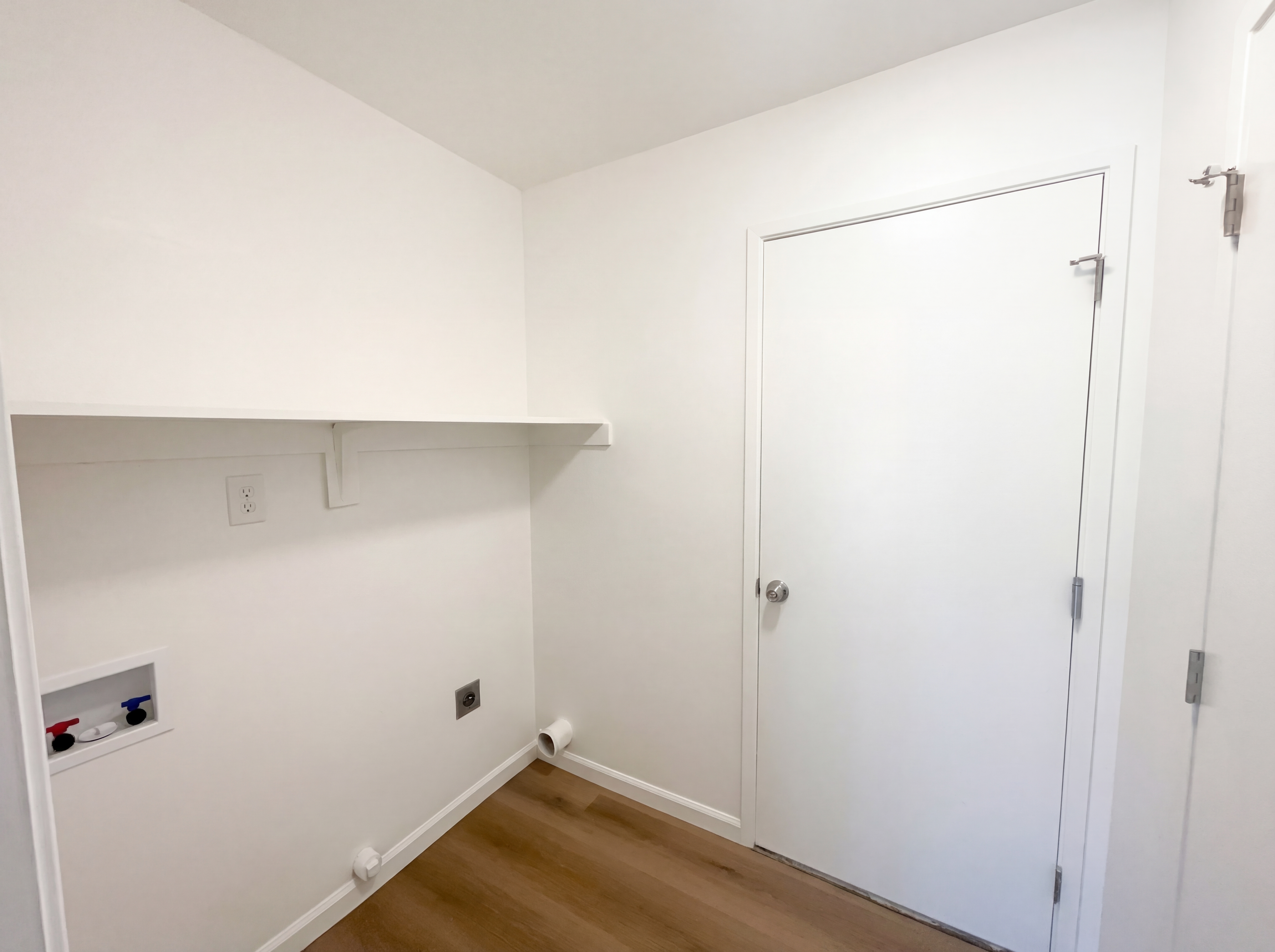 Photo 10 of 20 of 8271 Moorhaven Way, Sacramento, CA