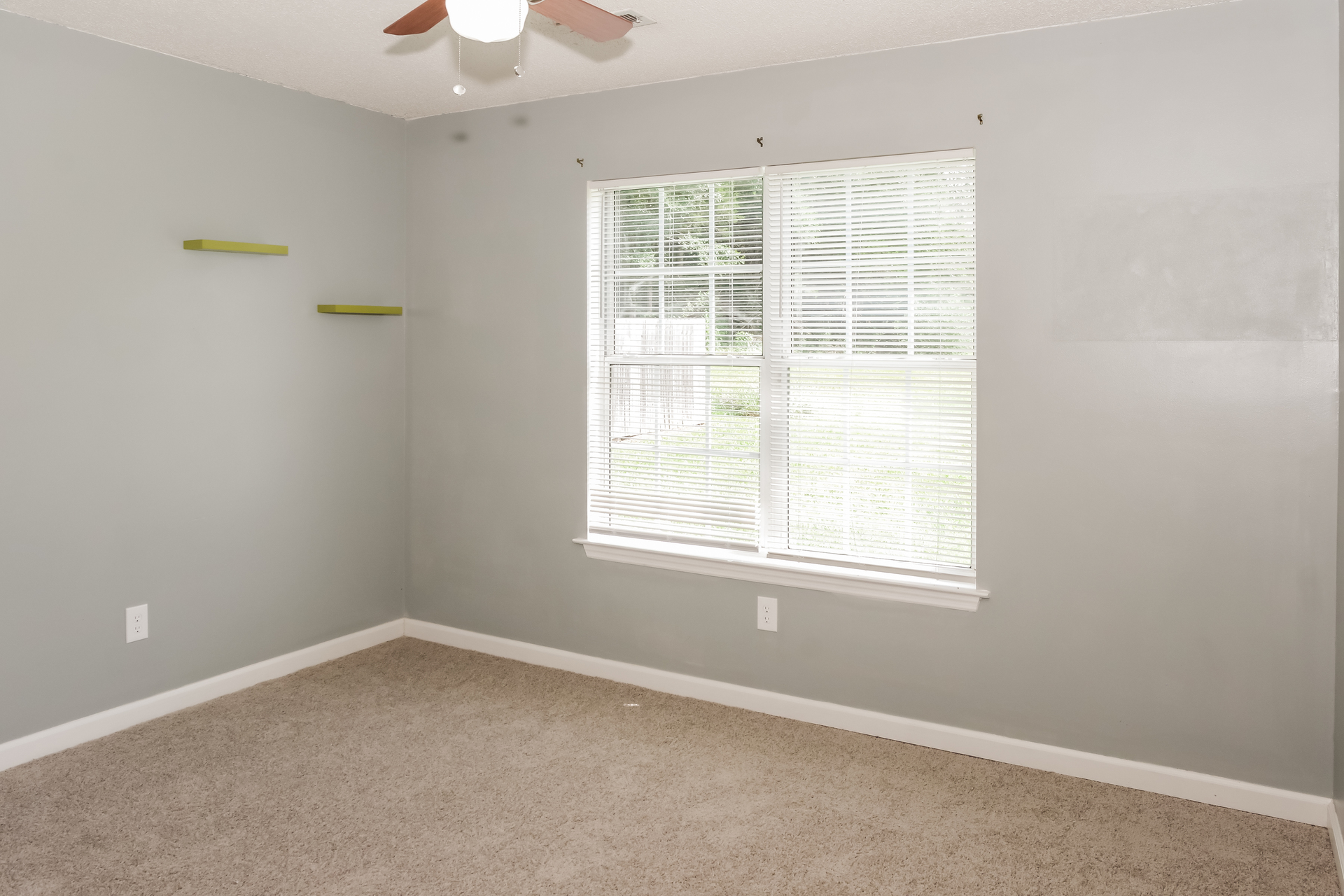 Photo 15 of 21 of 338 Buffalo Creek Dr, Toney, AL