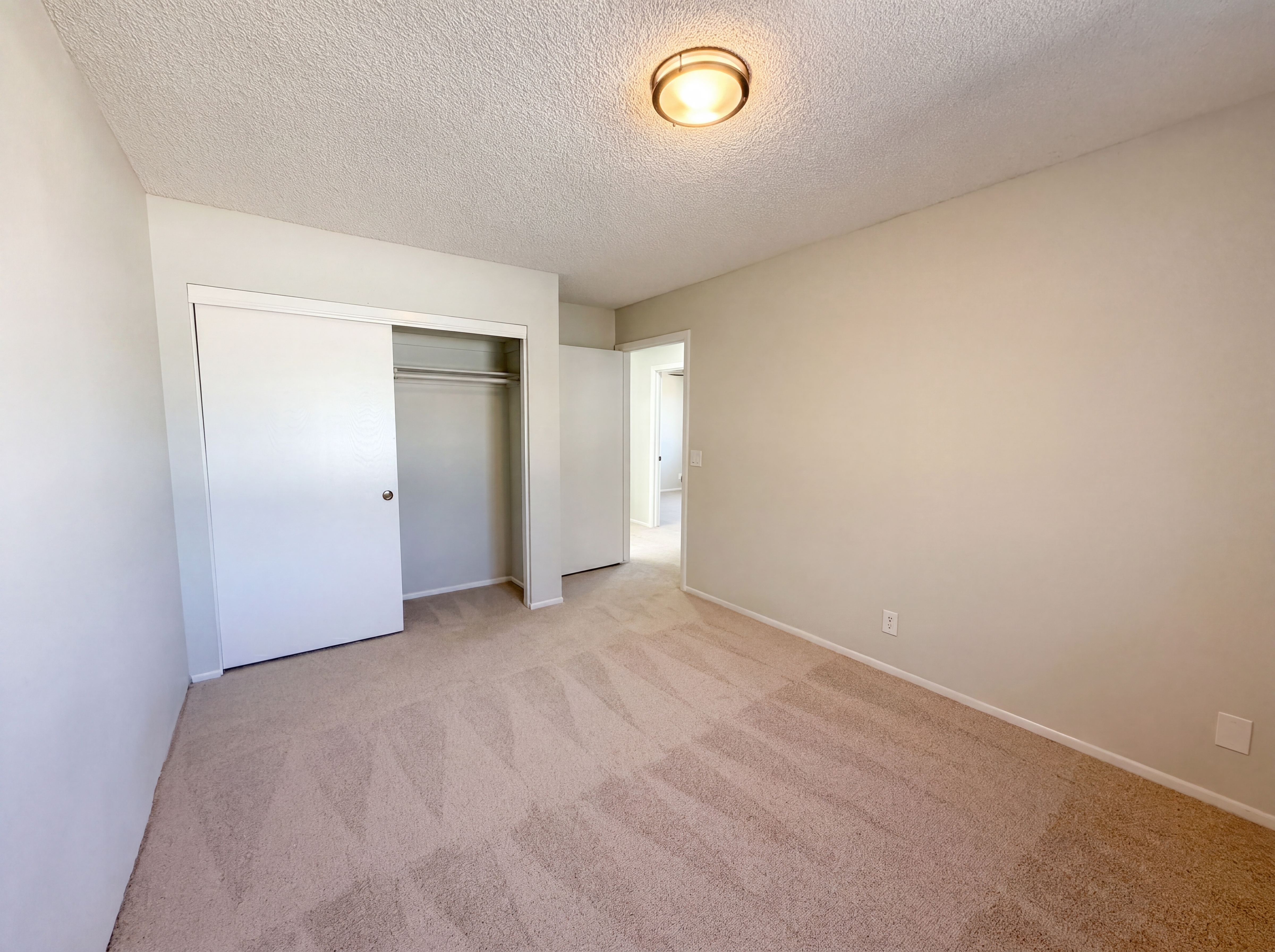 Photo 13 of 29 of 15852 Mandan Rd, Apple Valley, CA