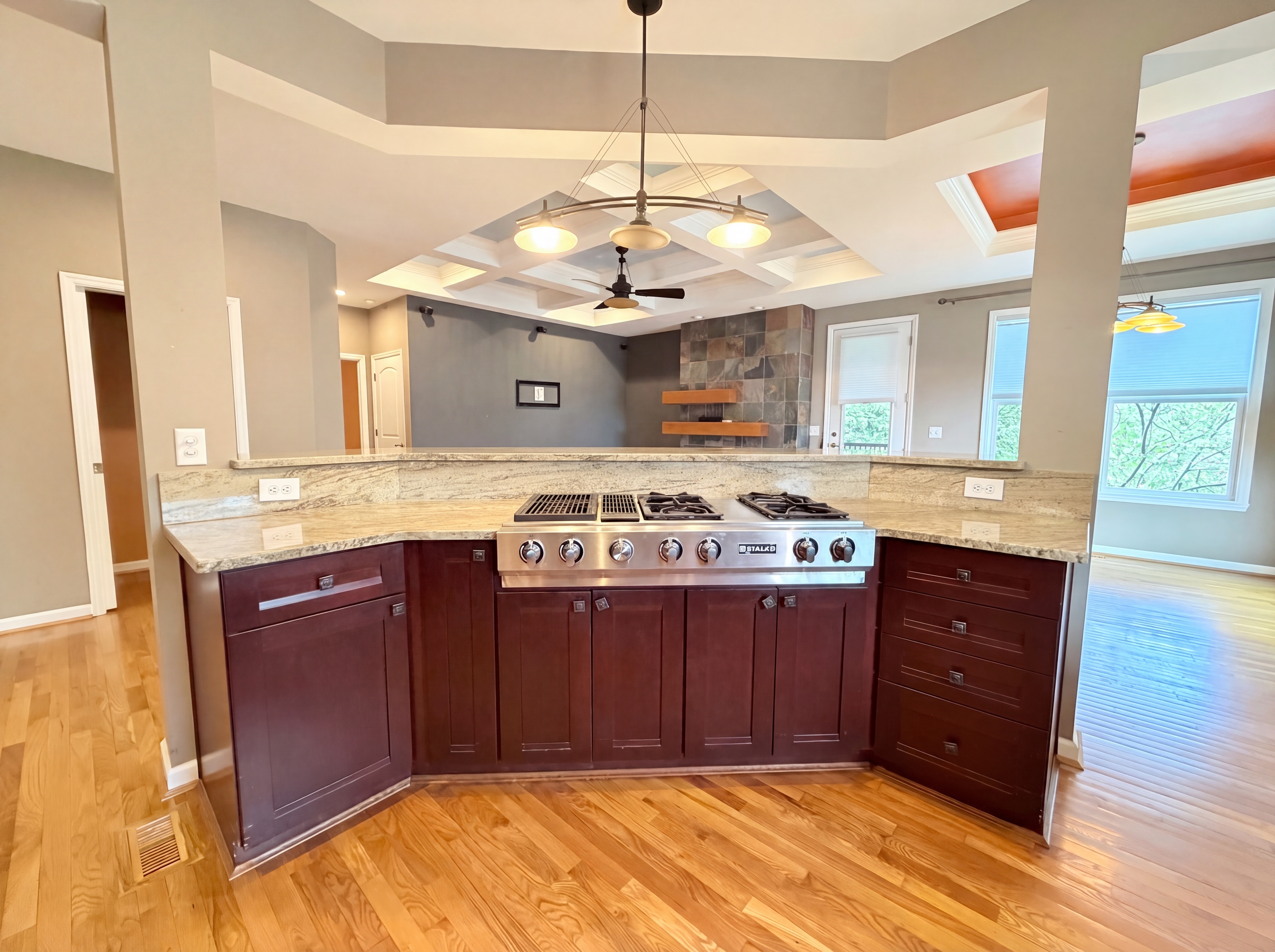 Photo 19 of 29 of 8016 Stonegate Dr, Cincinnati, OH